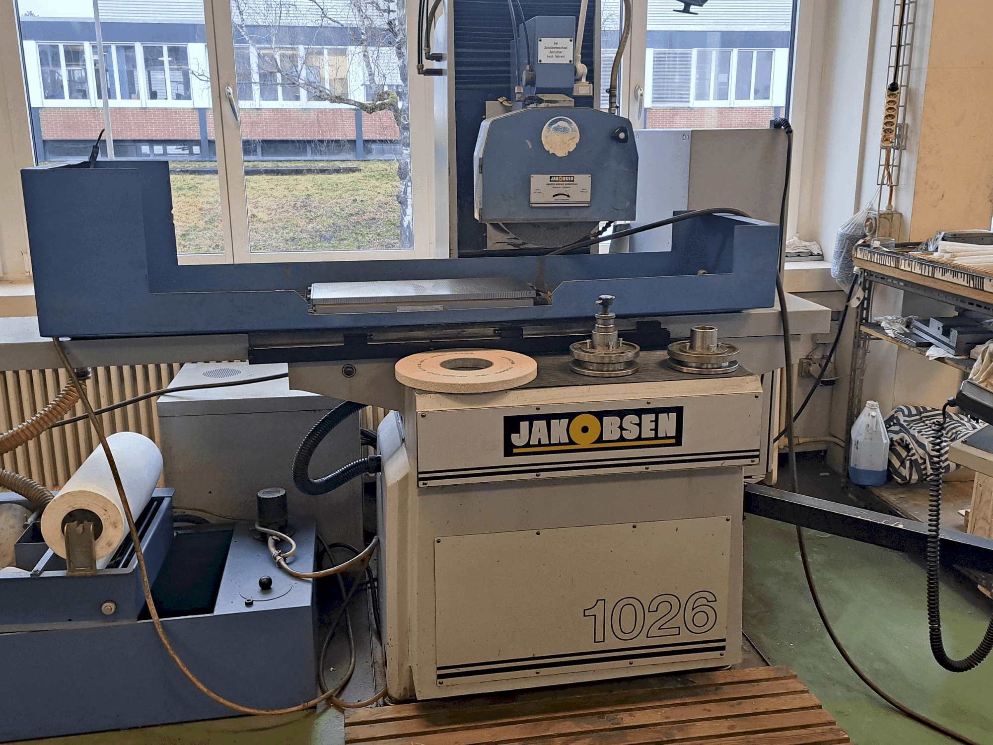 Frontansicht der JAKOBSEN AC-1026  Maschine