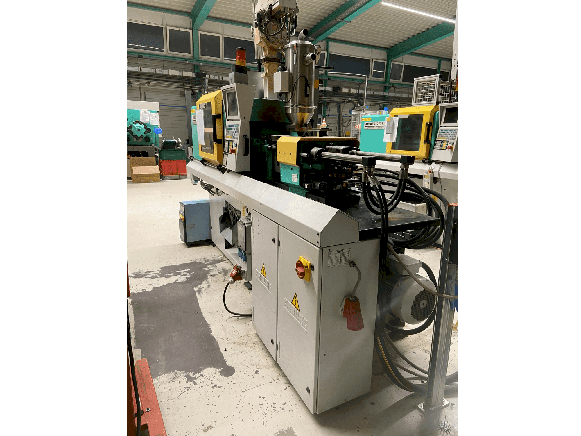 Rechte Seitenansicht der Arburg 220 S 250-60  Maschine