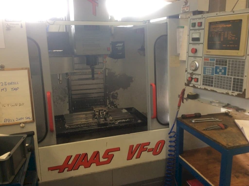 Frontansicht der HAAS VF-0  Maschine