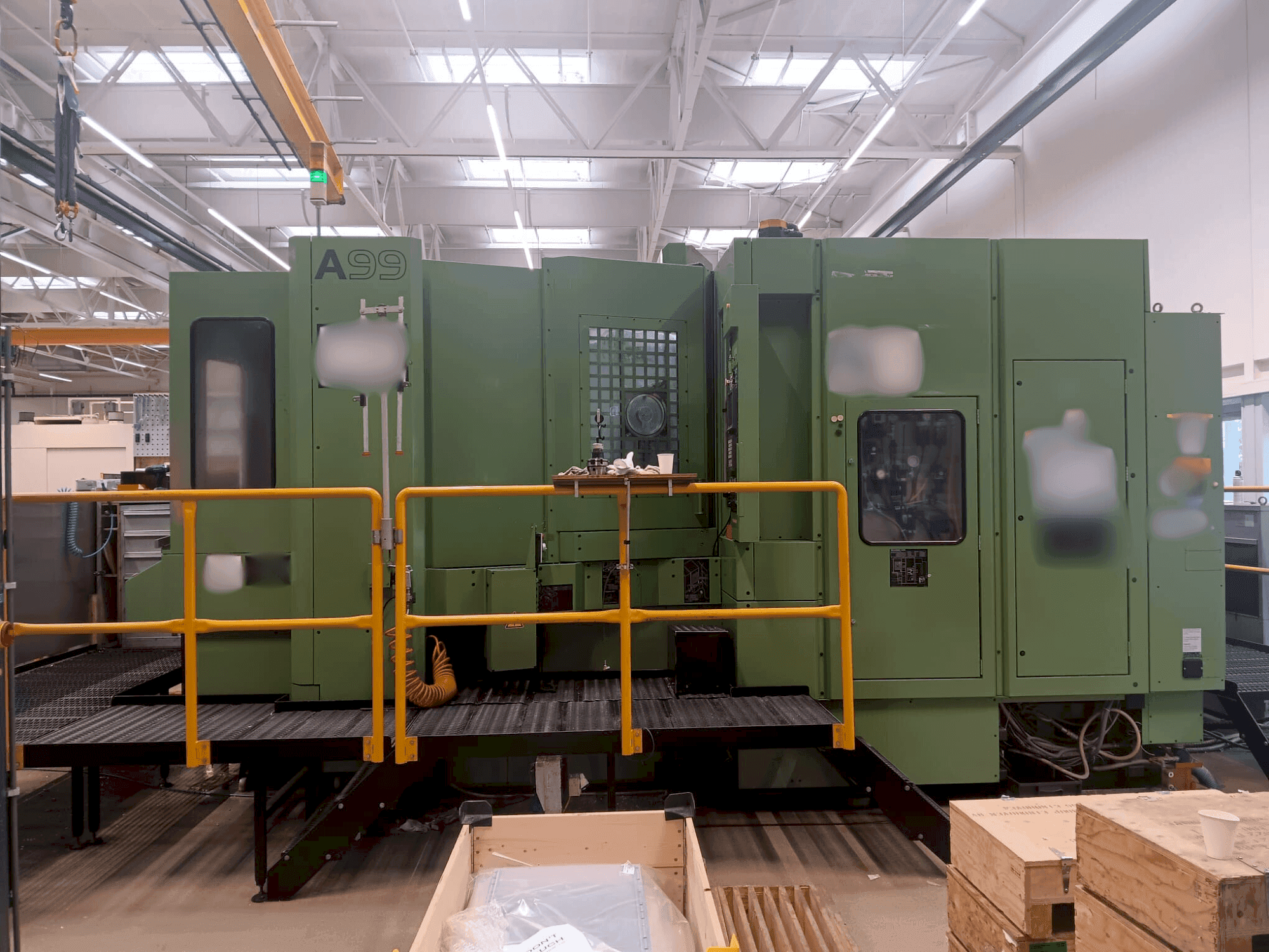 Frontansicht der Makino A99-A188  Maschine