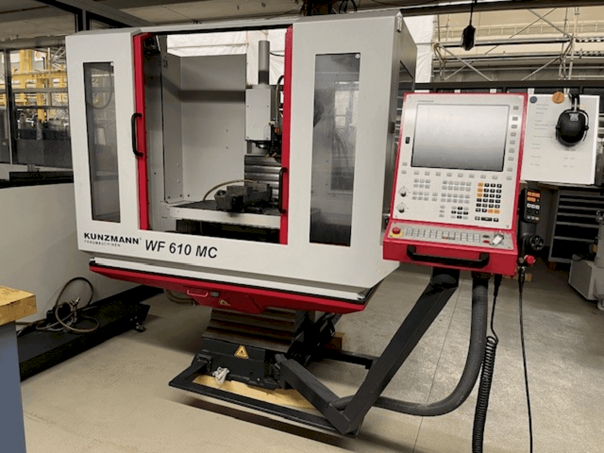 Frontansicht der KUNZMANN WF 610MC  Maschine