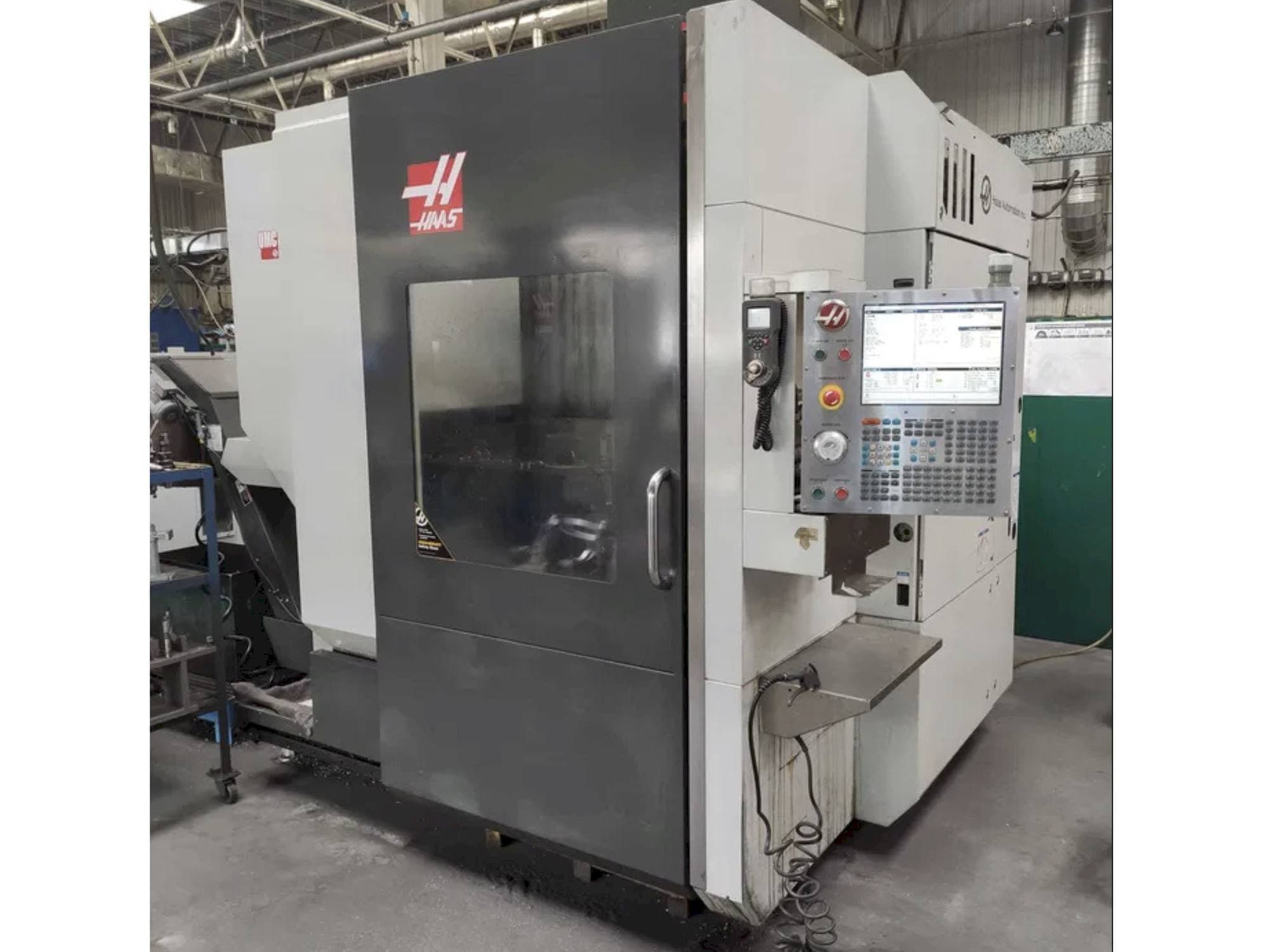 Frontansicht der HAAS UMC-750  Maschine