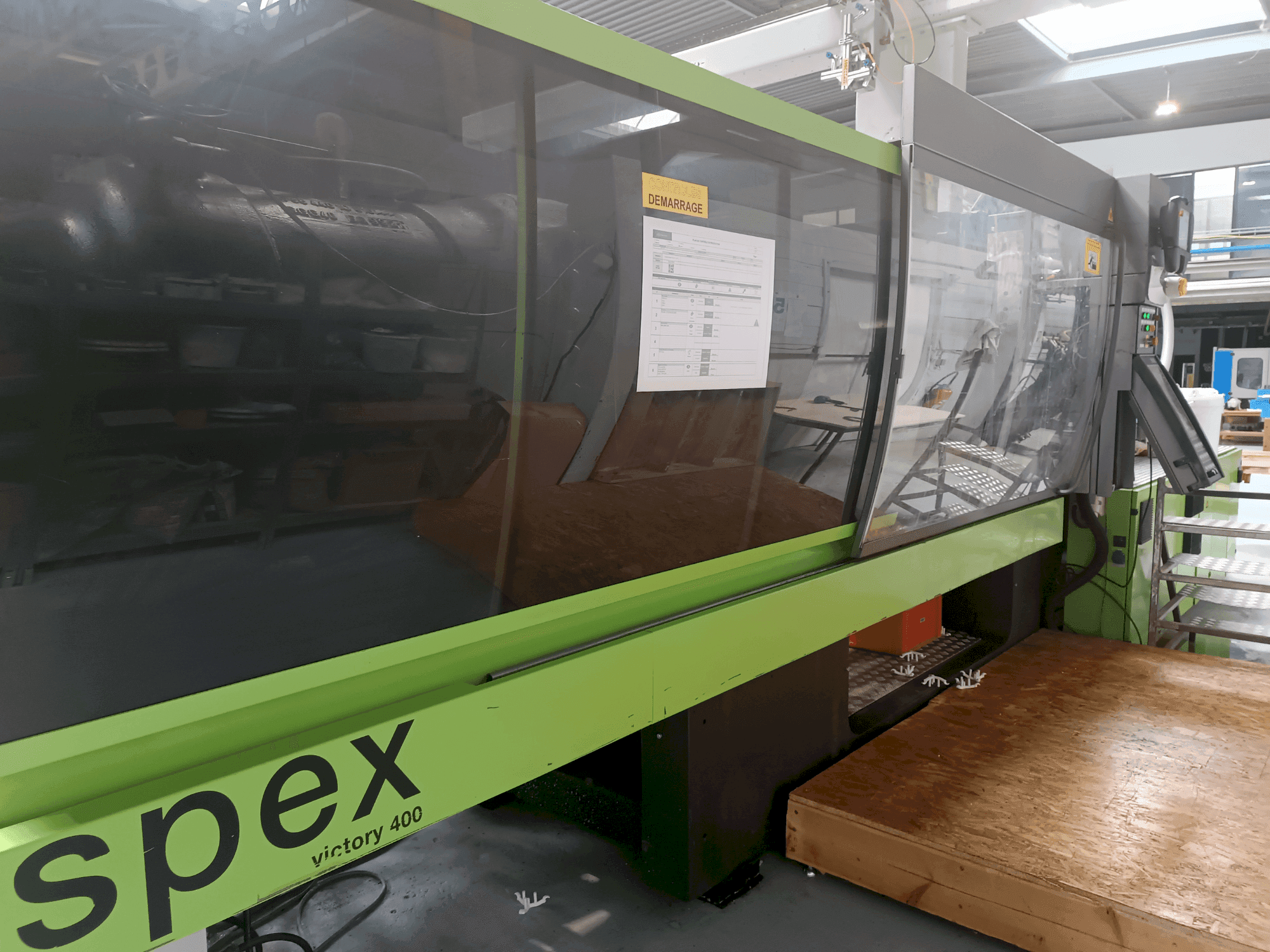 Frontansicht der Engel Victory 1350 400HL Spex  Maschine