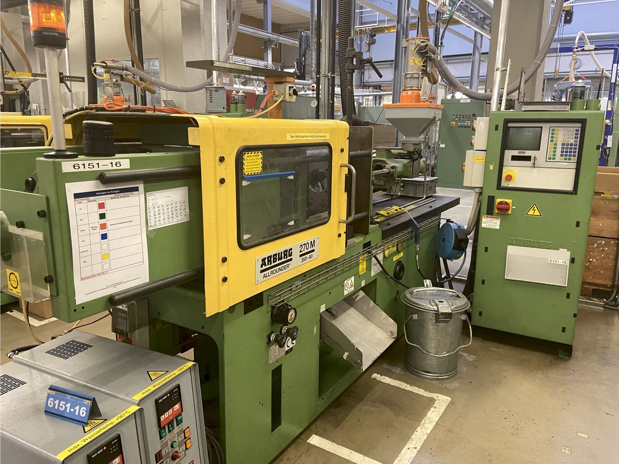 Frontansicht der Arburg ALLROUNDER 270 M 350 - 90  Maschine