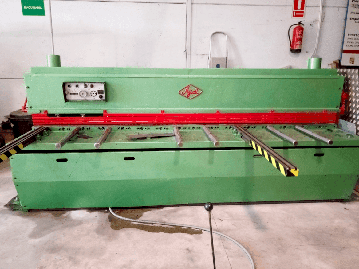 Frontansicht der Ajial 630 CA  Maschine