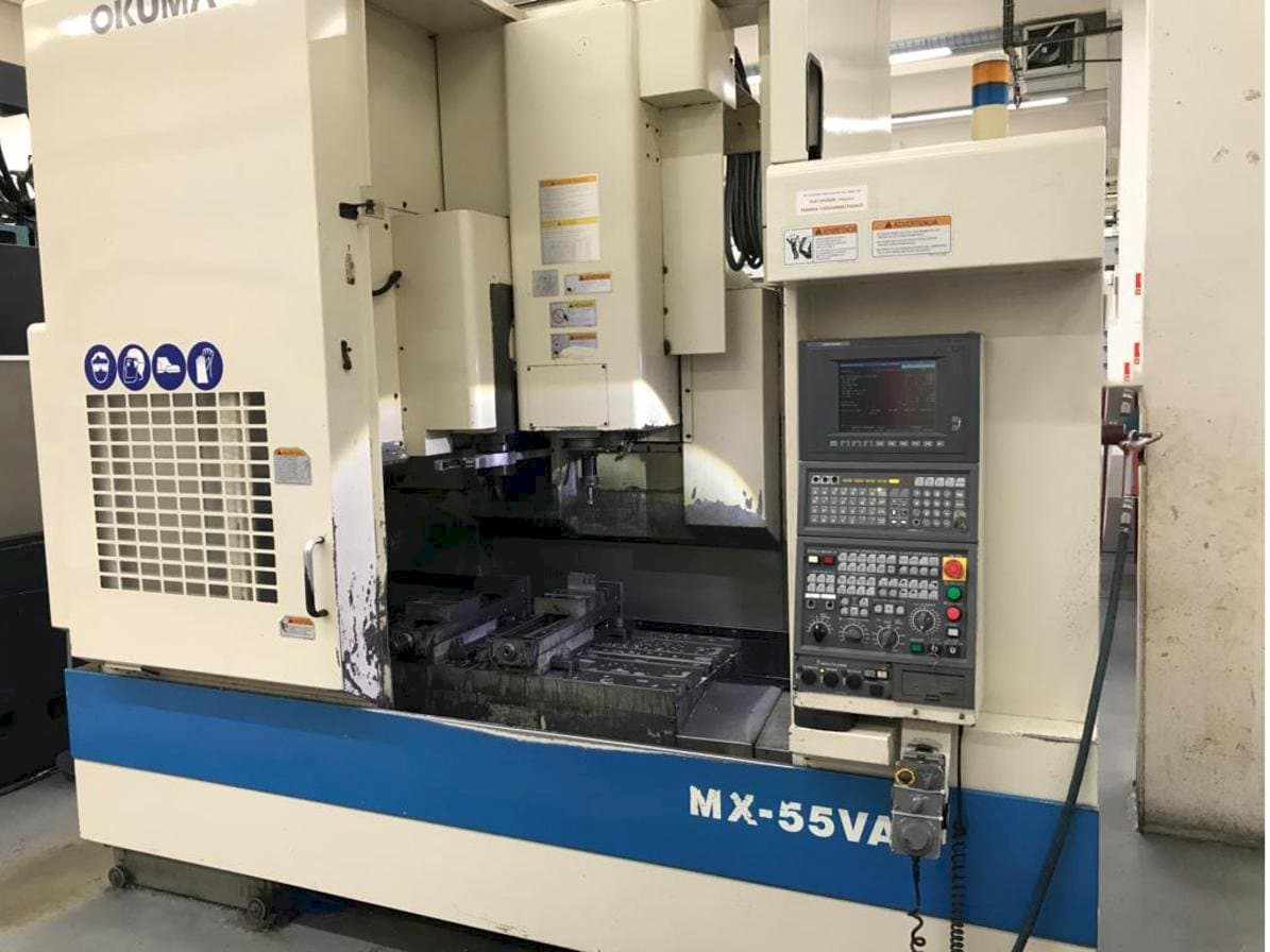 Frontansicht der Okuma MX55  Maschine