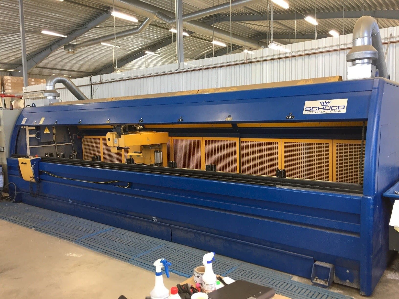 Frontansicht der Emmegi Comet  Maschine