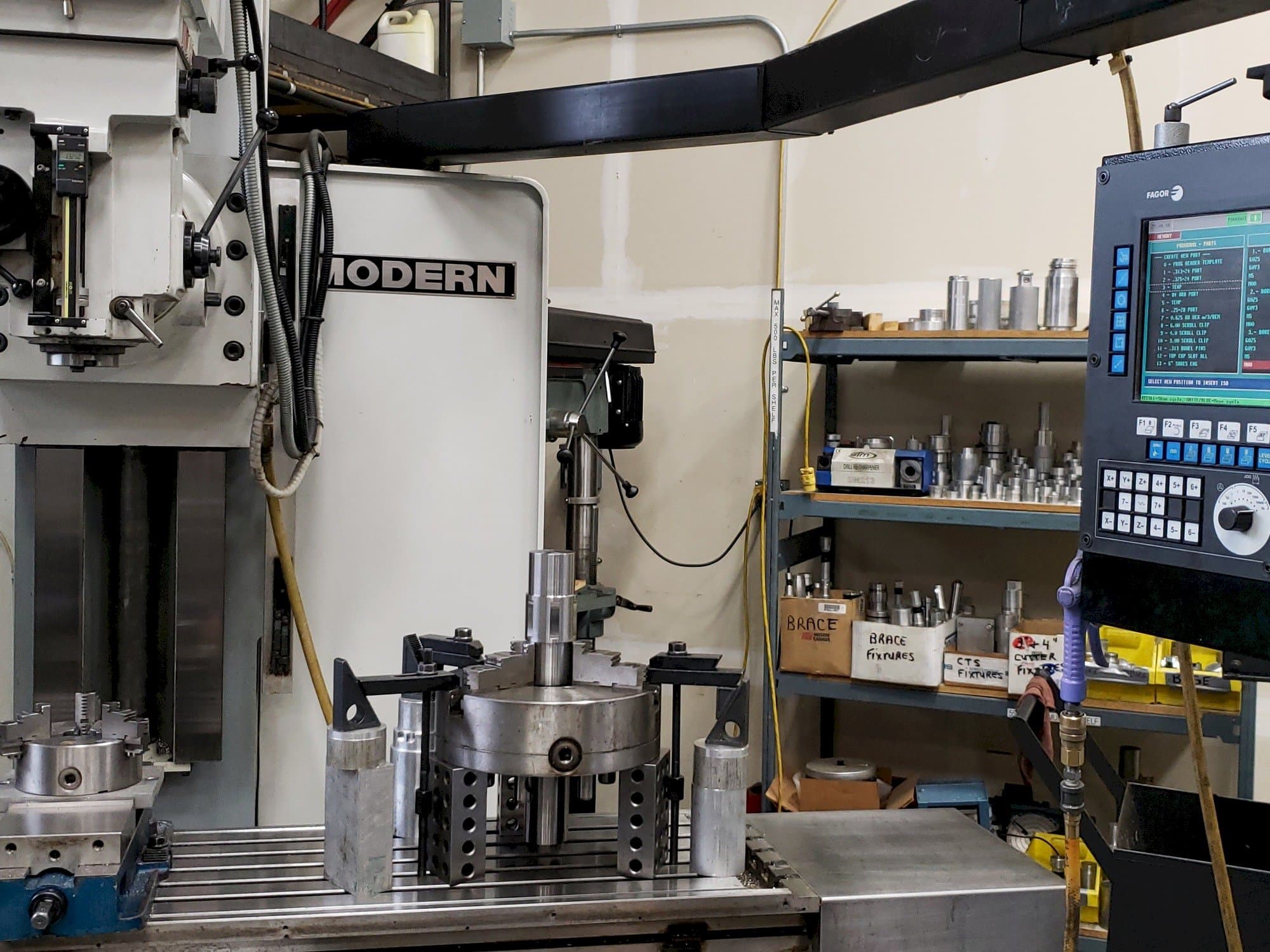 Frontansicht der Modern MB 20  Maschine