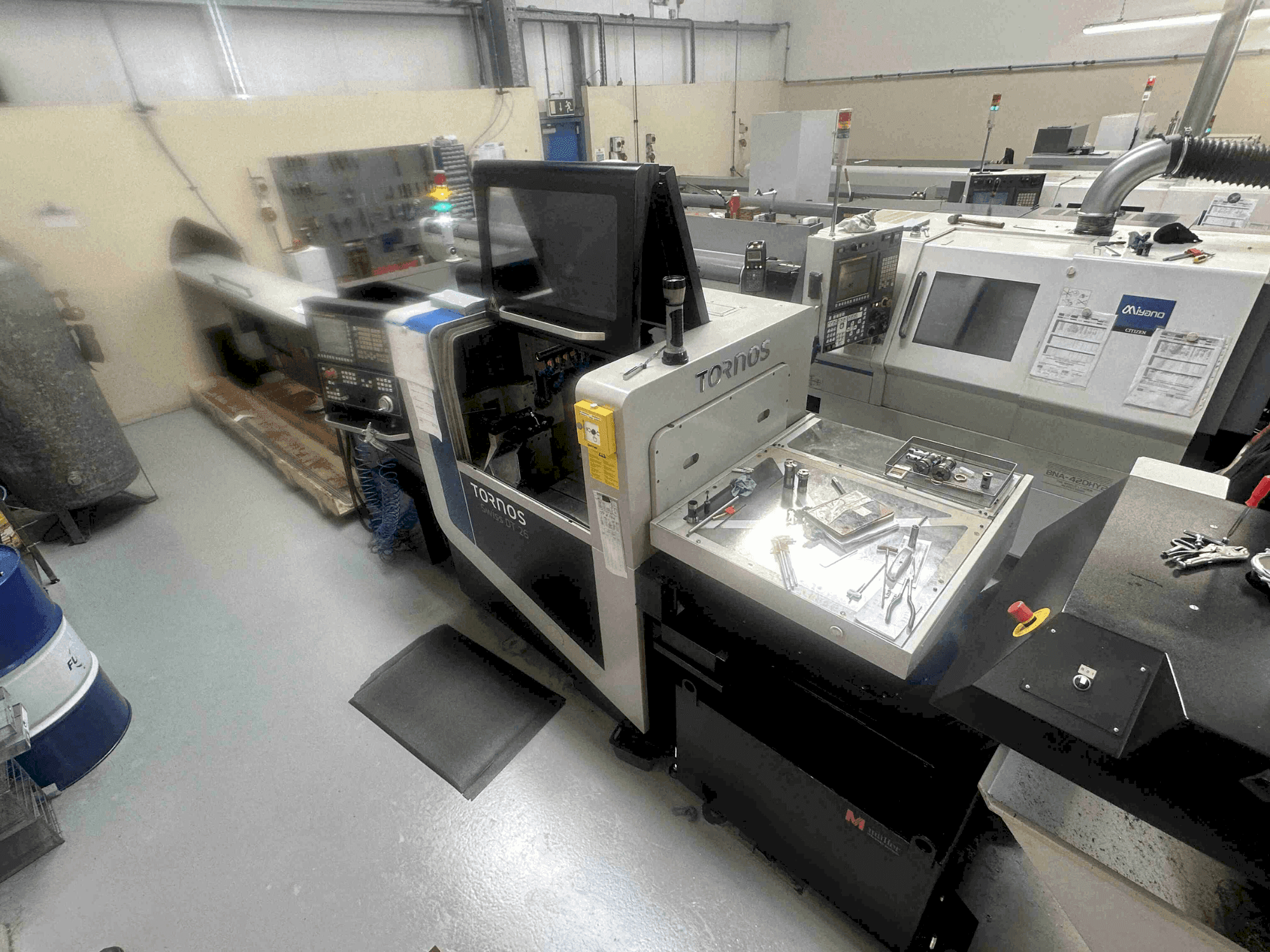 Frontansicht der STAR MICRONICS Swiss DT26  Maschine