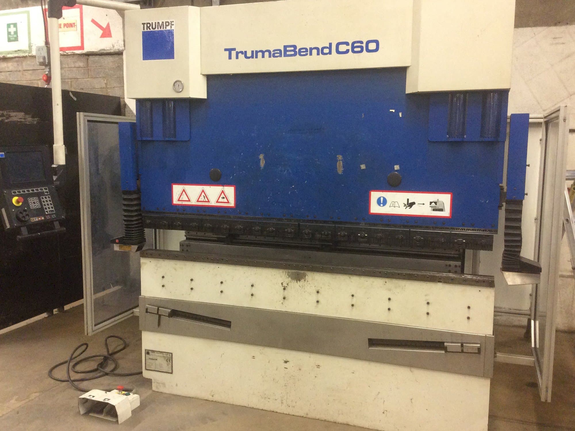 Frontansicht der Trumpf TrumaBend C60 Maschine
