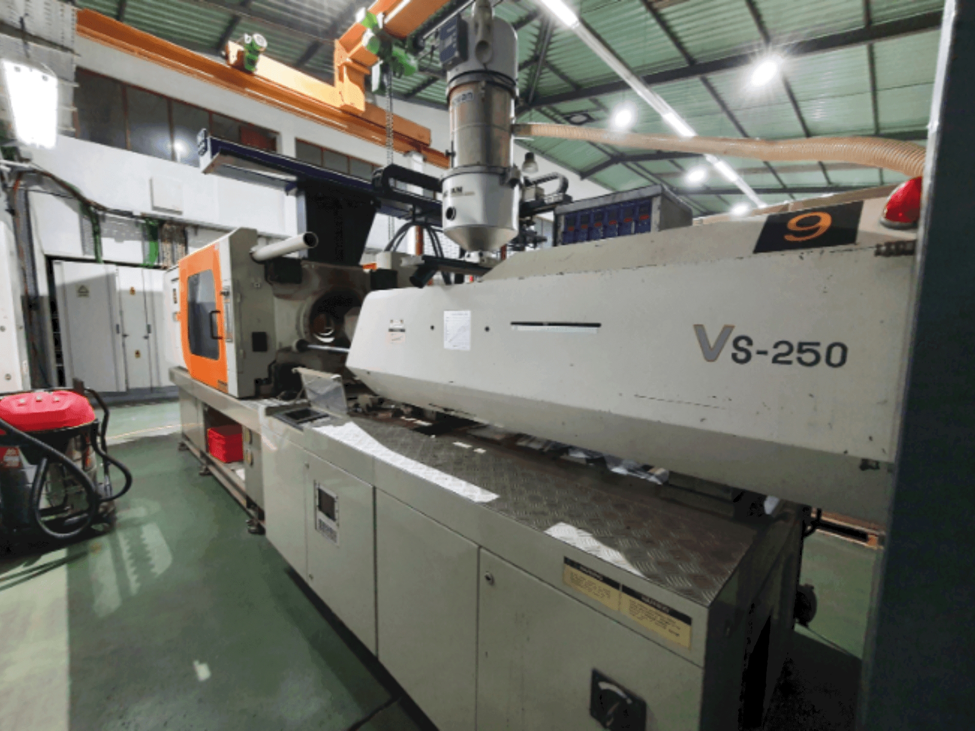 Frontansicht der Victor VS-250  Maschine