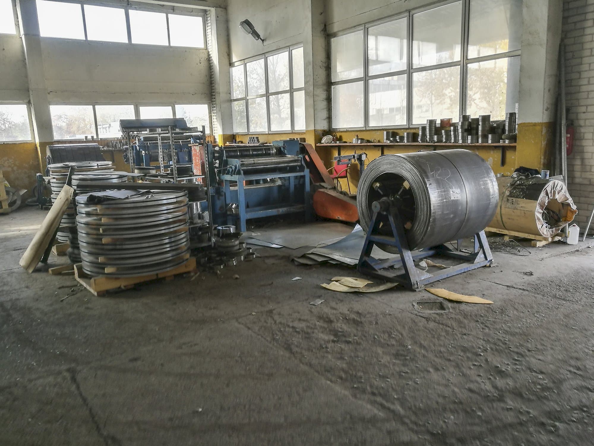 Linke Ansicht der BRODPOL LTs 1300/3 Maschine