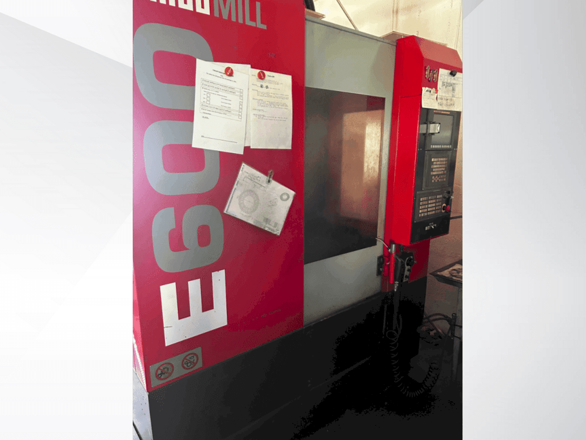 Frontansicht der EMCO E600  Maschine