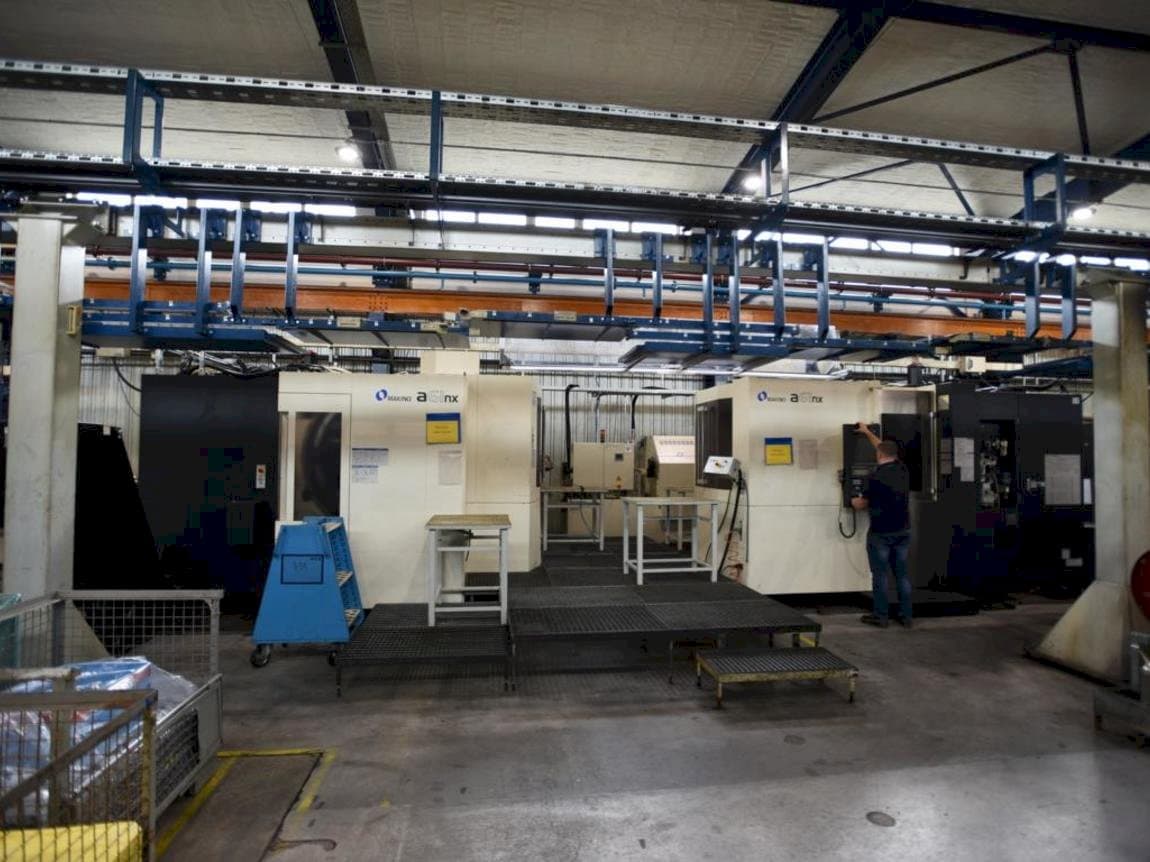 Frontansicht der Makino a61nx Pro 6  Maschine