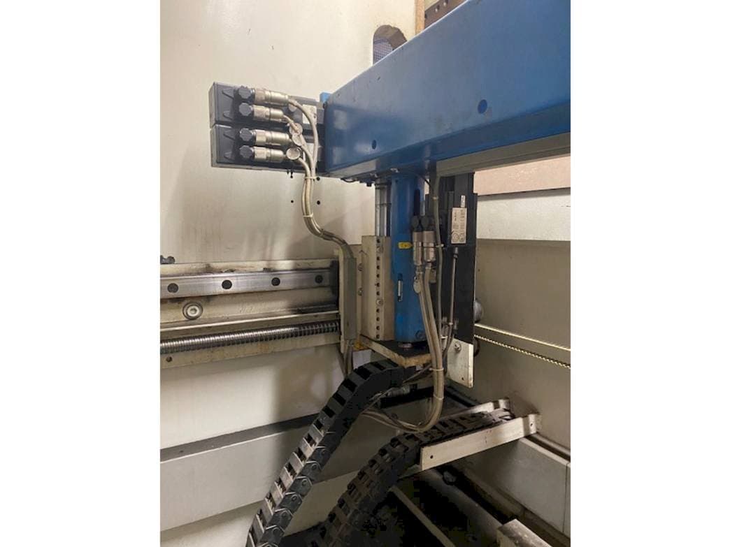 Frontansicht der EHT VarioPress 225-30  Maschine