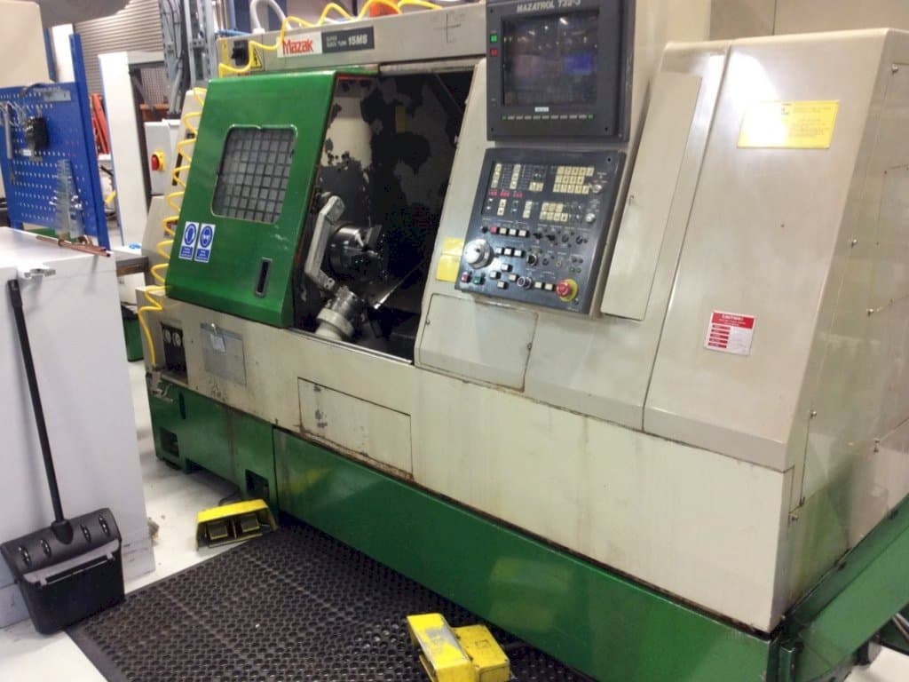 Frontansicht der Mazak Super QuickTurn 15MS  Maschine
