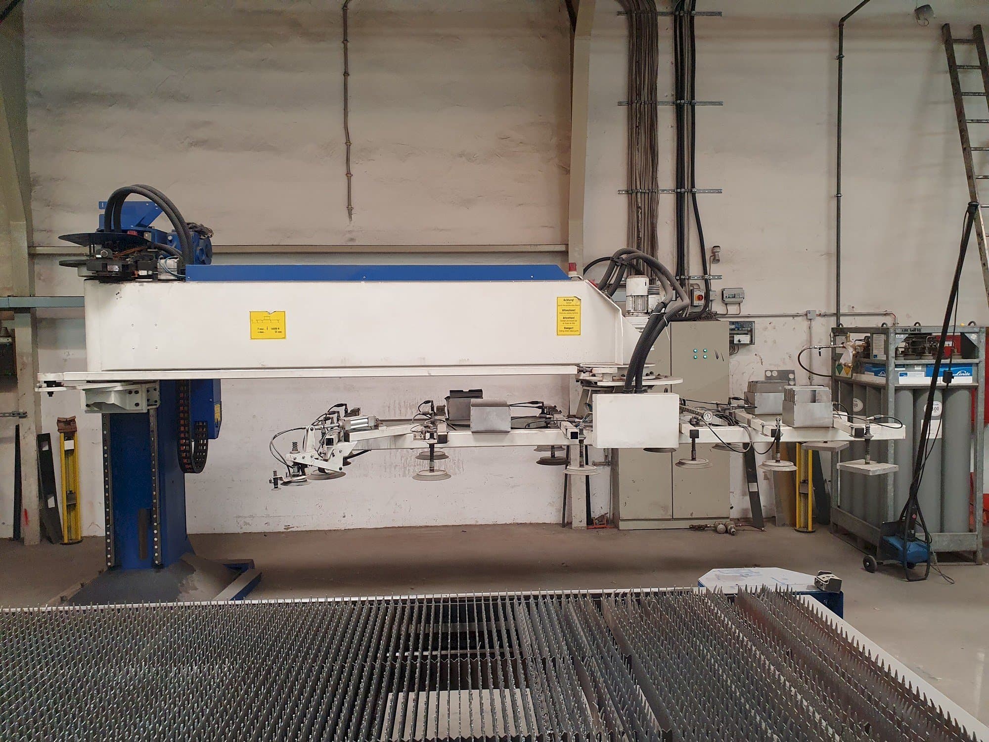 Frontansicht der Trumpf TRUMATIC L 4050  Maschine