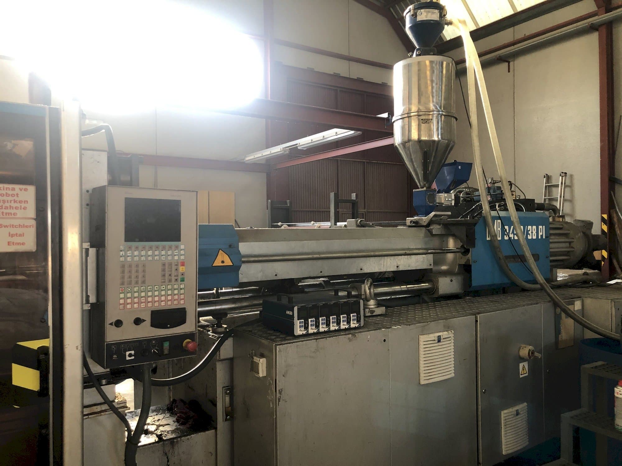 Frontansicht der BMB 380/34pi  Maschine