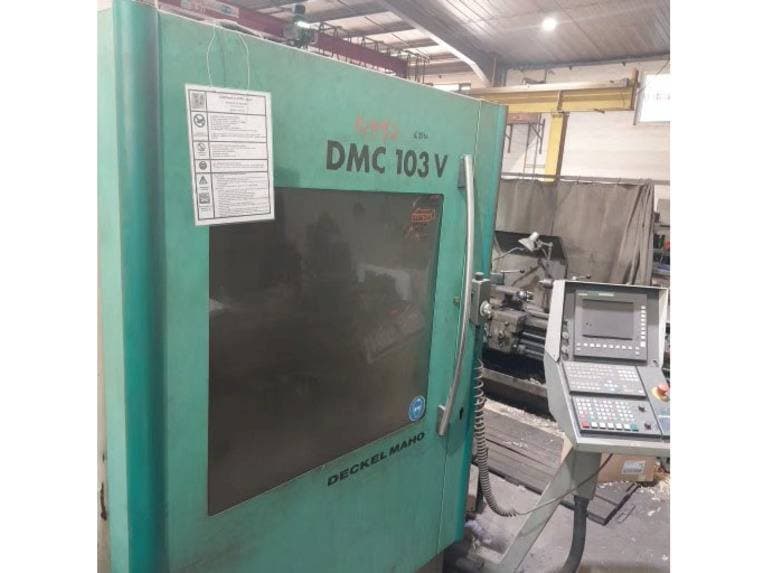 Frontansicht der DECKEL MAHO DMC 103V  Maschine