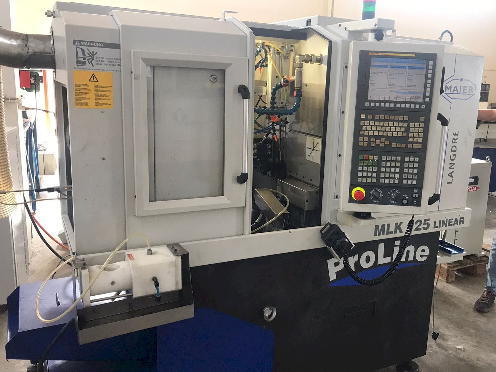 Frontansicht der Maier MLK 125 Linear  Maschine