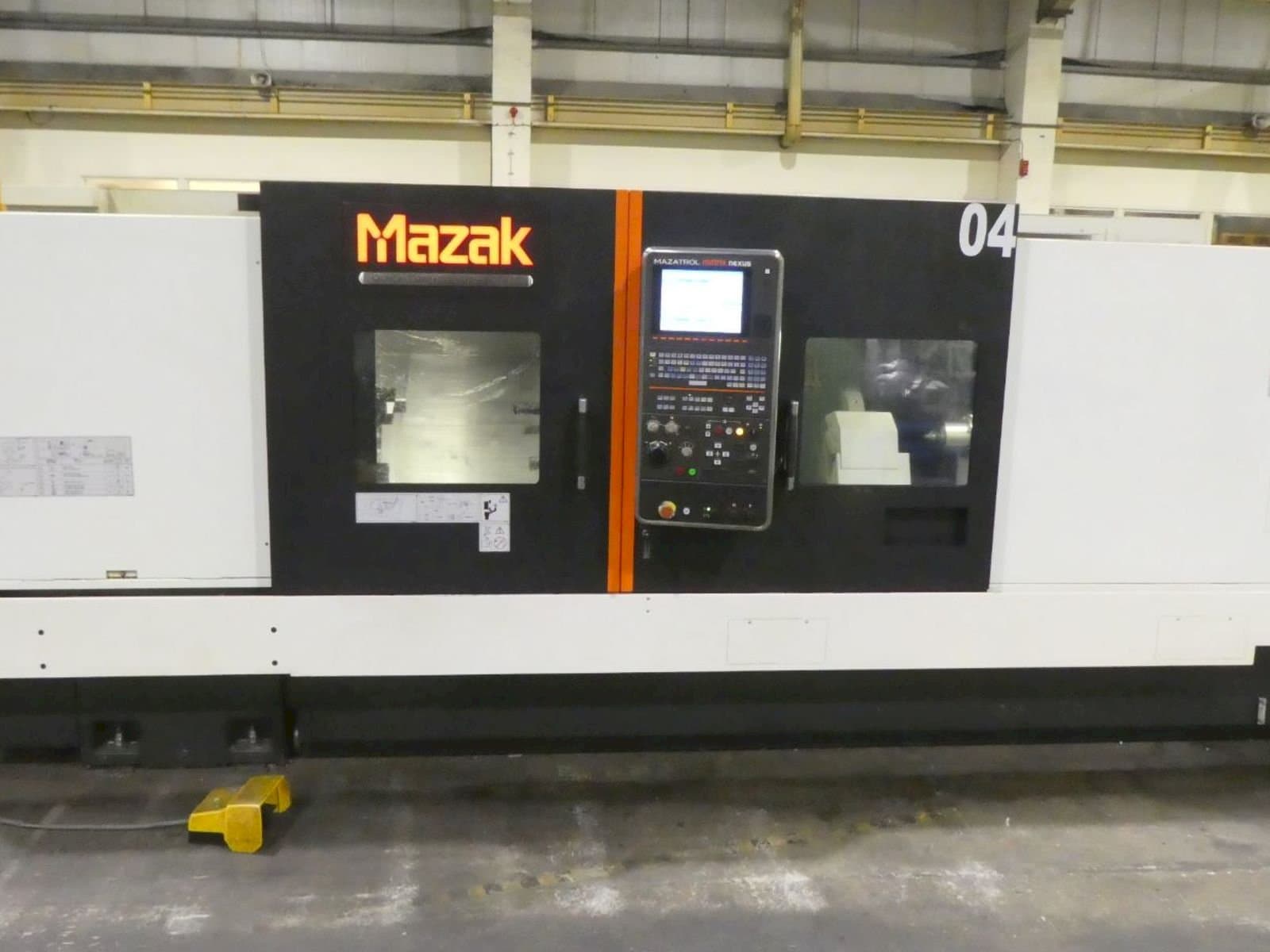 Frontansicht der Mazak QUICK TURN NEXUS 450-II M  Maschine