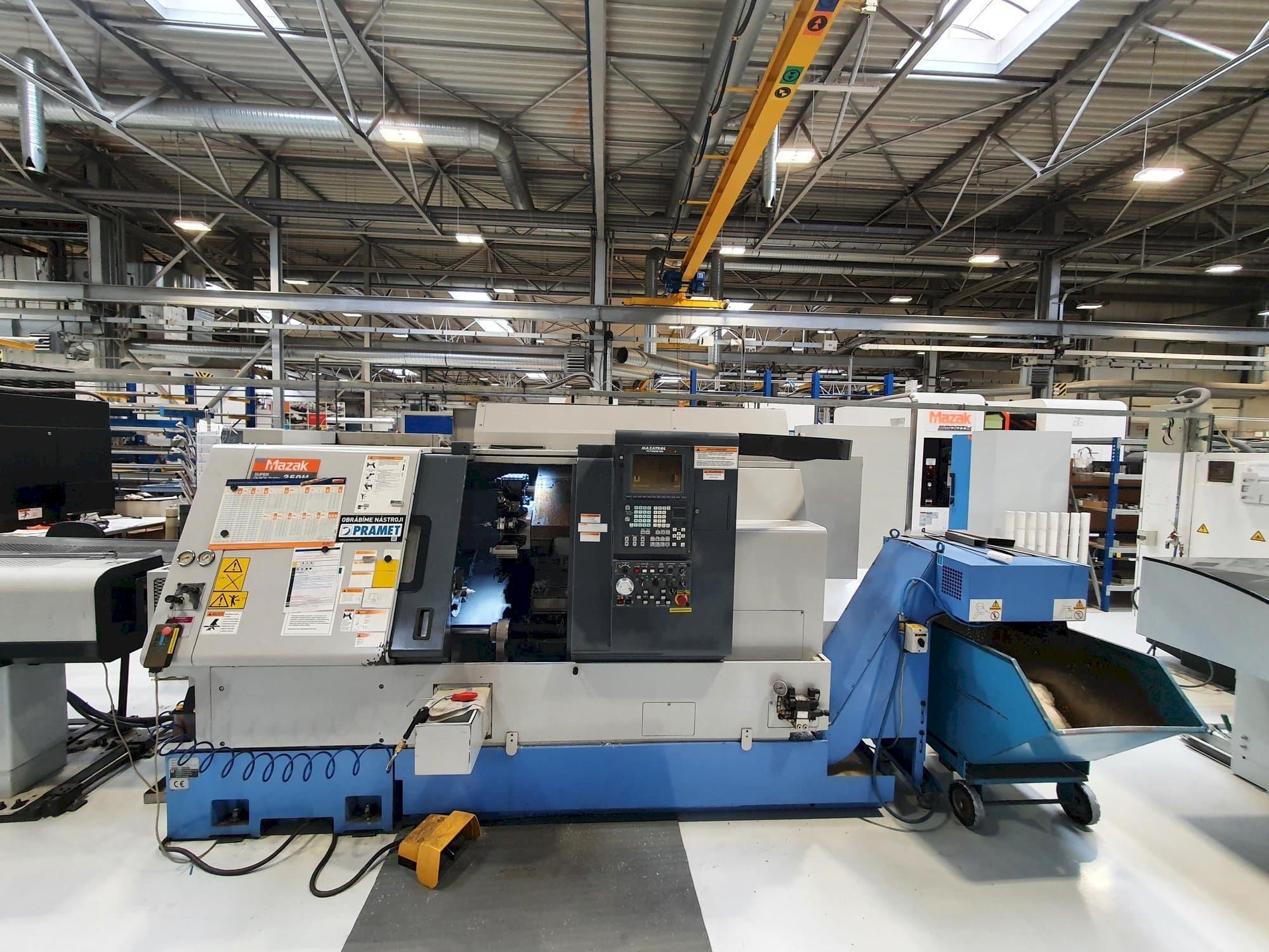 Frontansicht der Mazak SQT-250M 1000L  Maschine