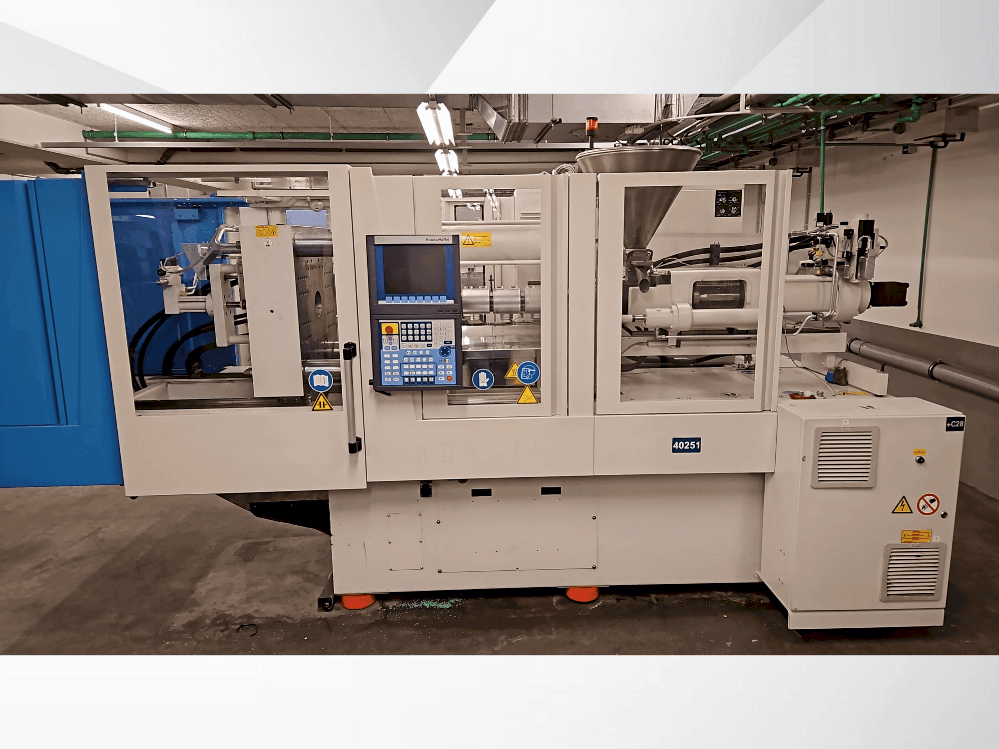 Frontansicht der Krauss Maffei 110-750 CX  Maschine