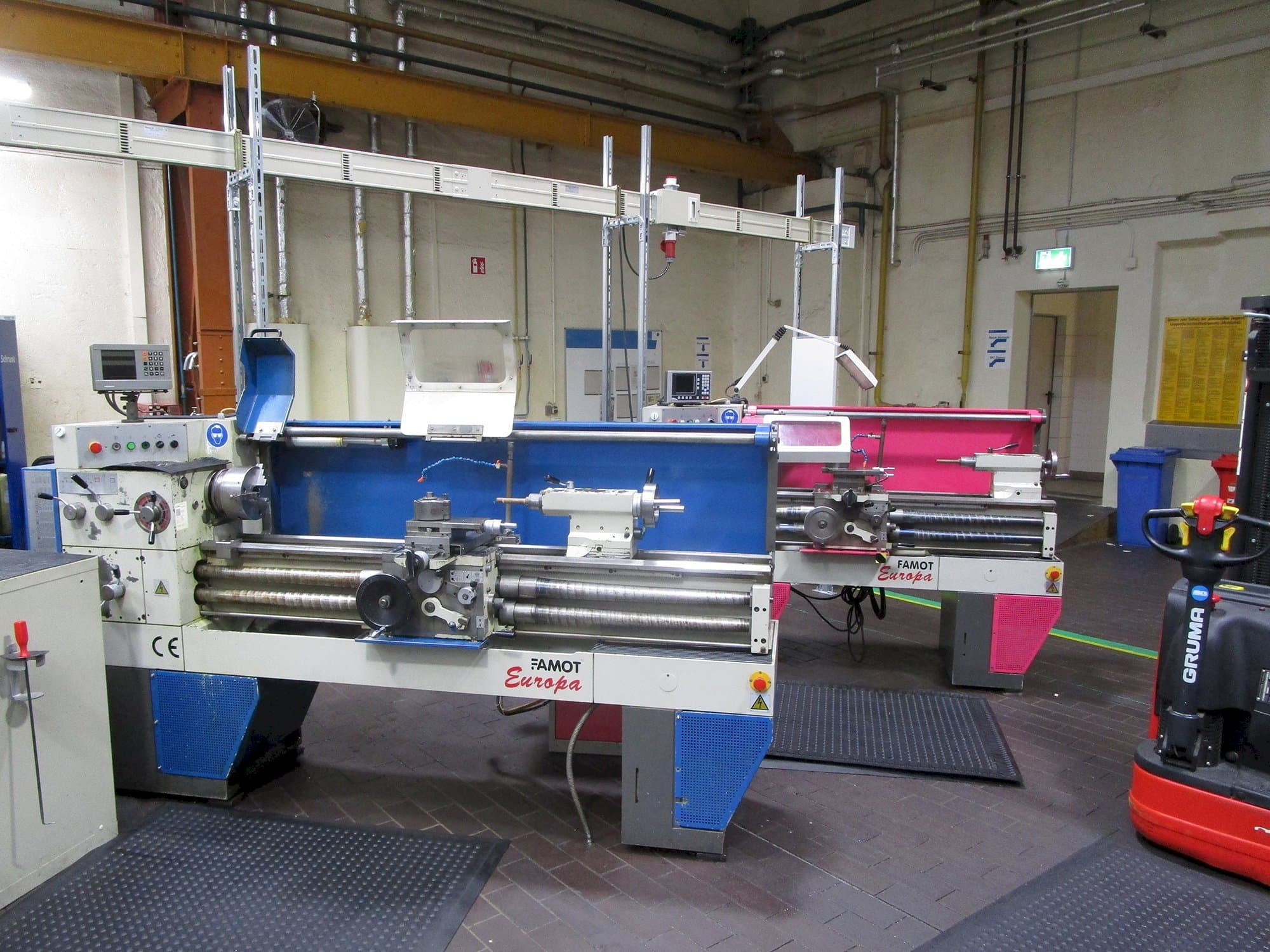 Frontansicht der FAMOT EUROPA  Maschine