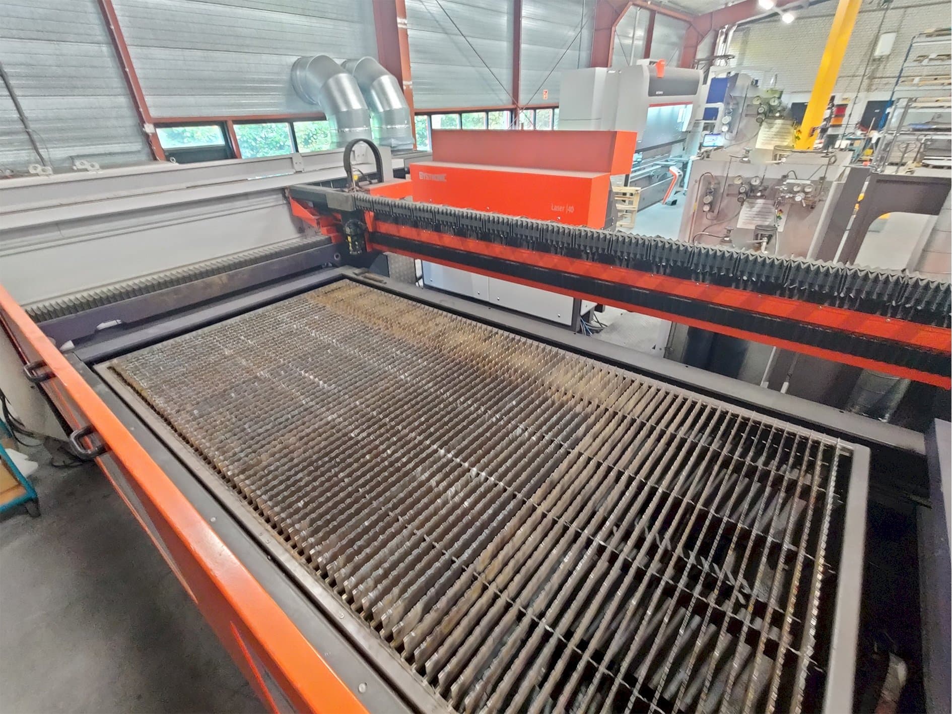 Frontansicht der Bystronic ByStar 4020 4kW CO2  Maschine
