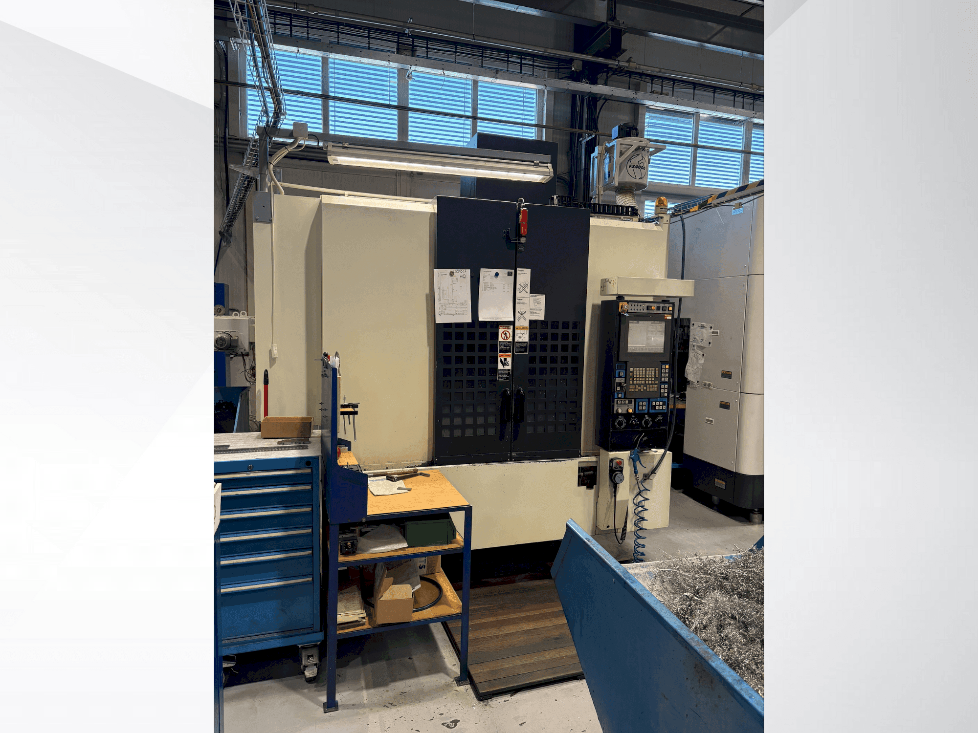 Frontansicht der Makino S56  Maschine