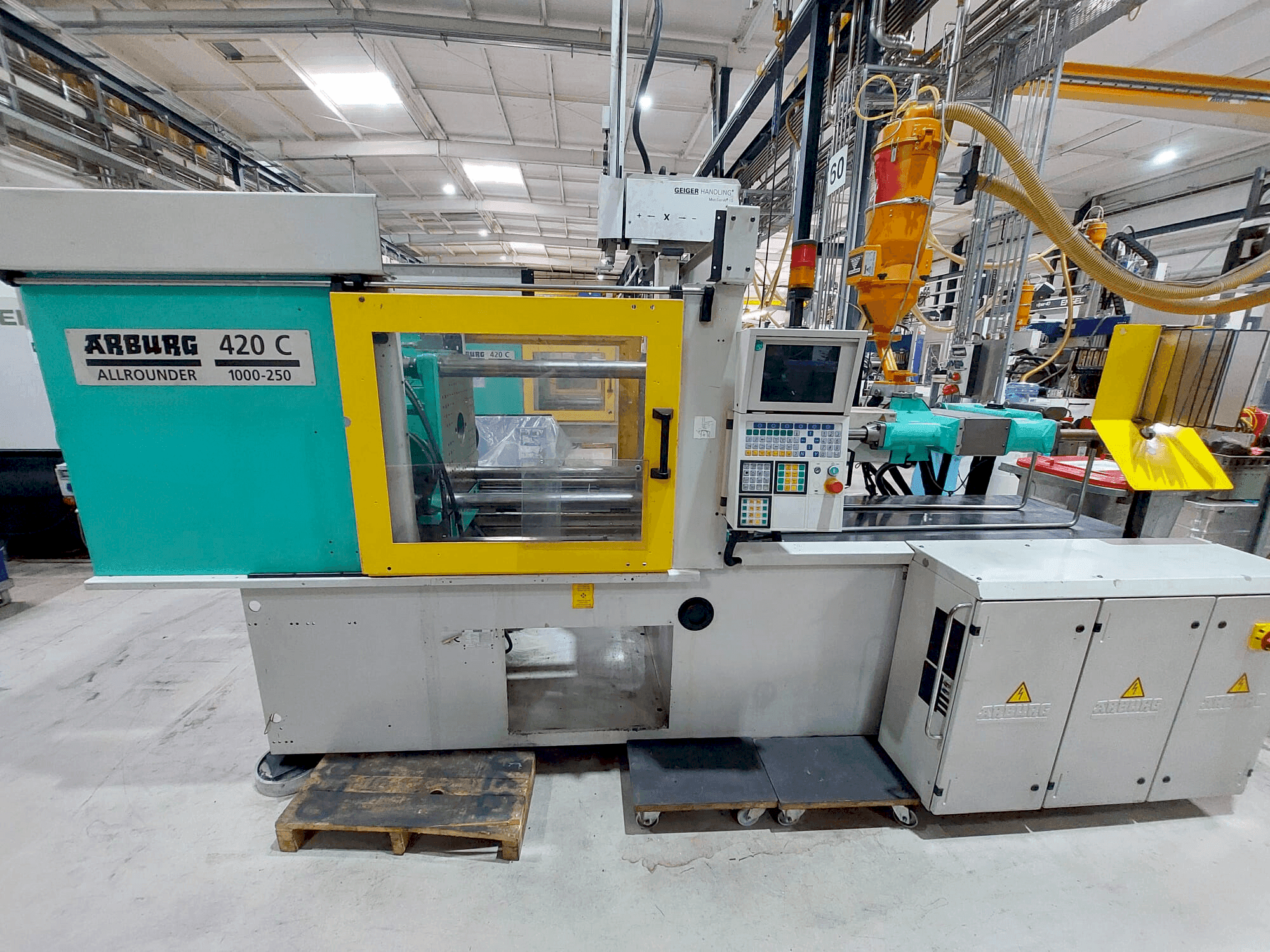 Frontansicht der Arburg 420C-1000-250  Maschine