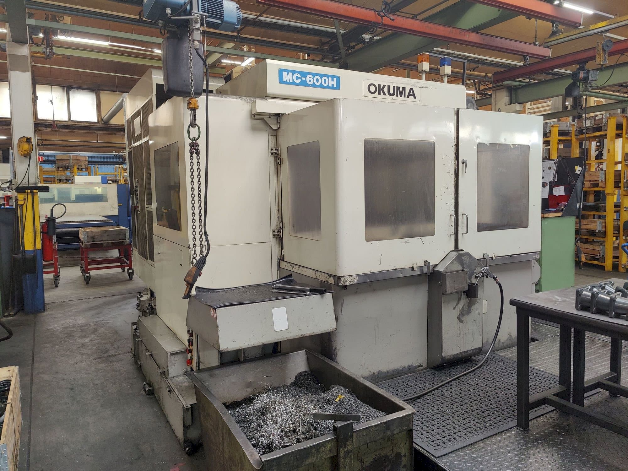 Frontansicht der Okuma MC-600 H  Maschine