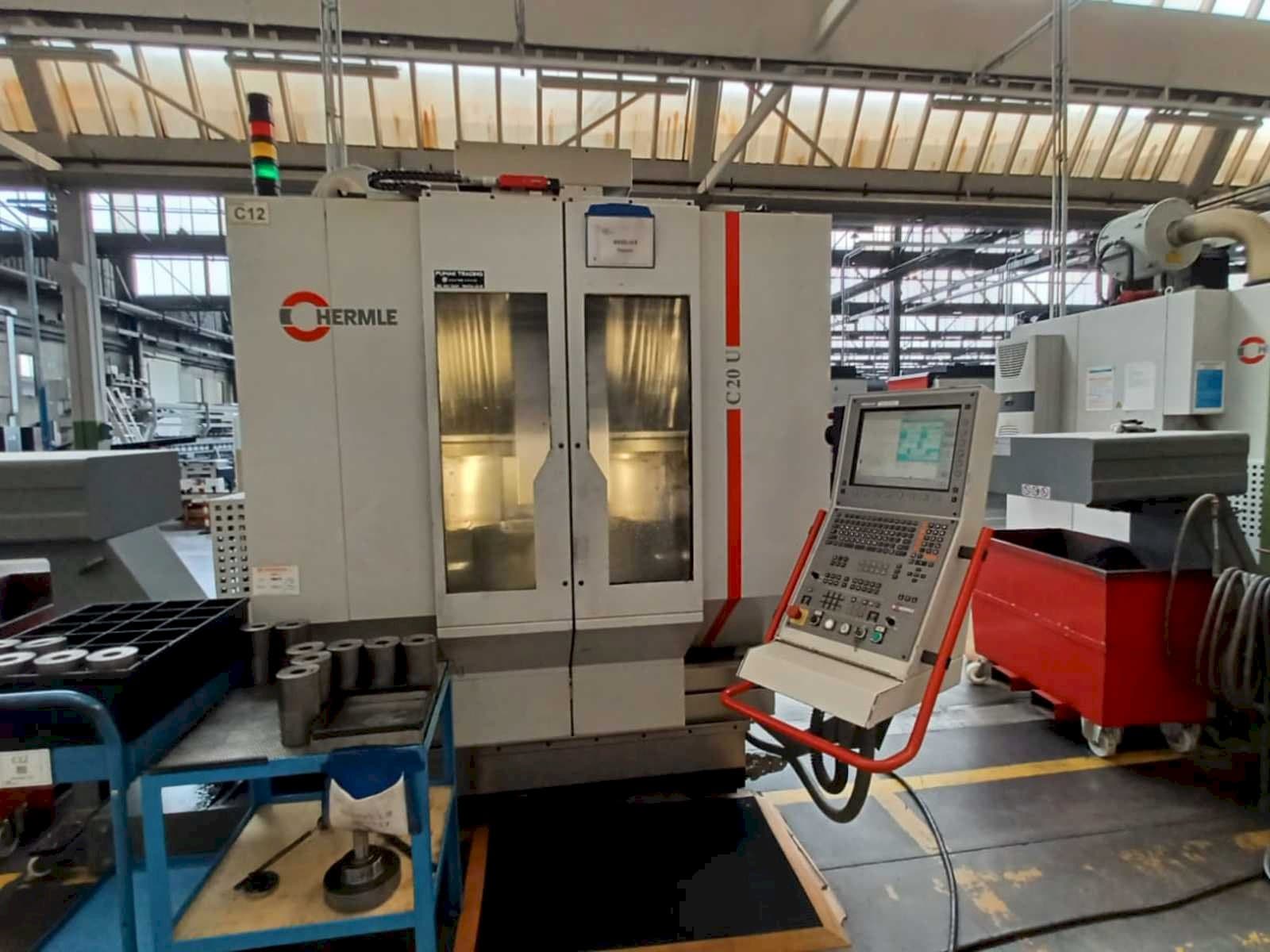 Frontansicht der HERMLE C20U  Maschine