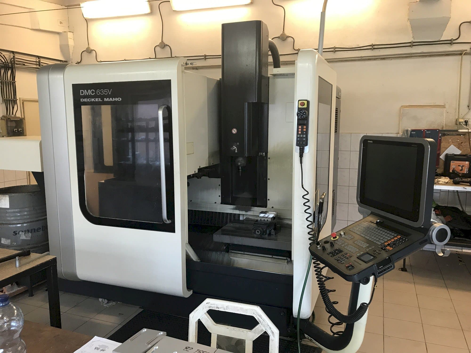 Frontansicht der DECKEL MAHO DMC 635V  Maschine