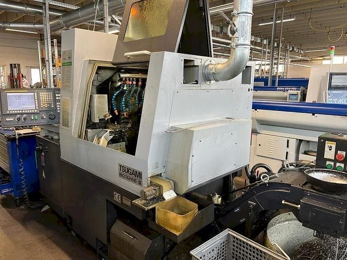 Frontansicht der TSUGAMI B0326E-II  Maschine