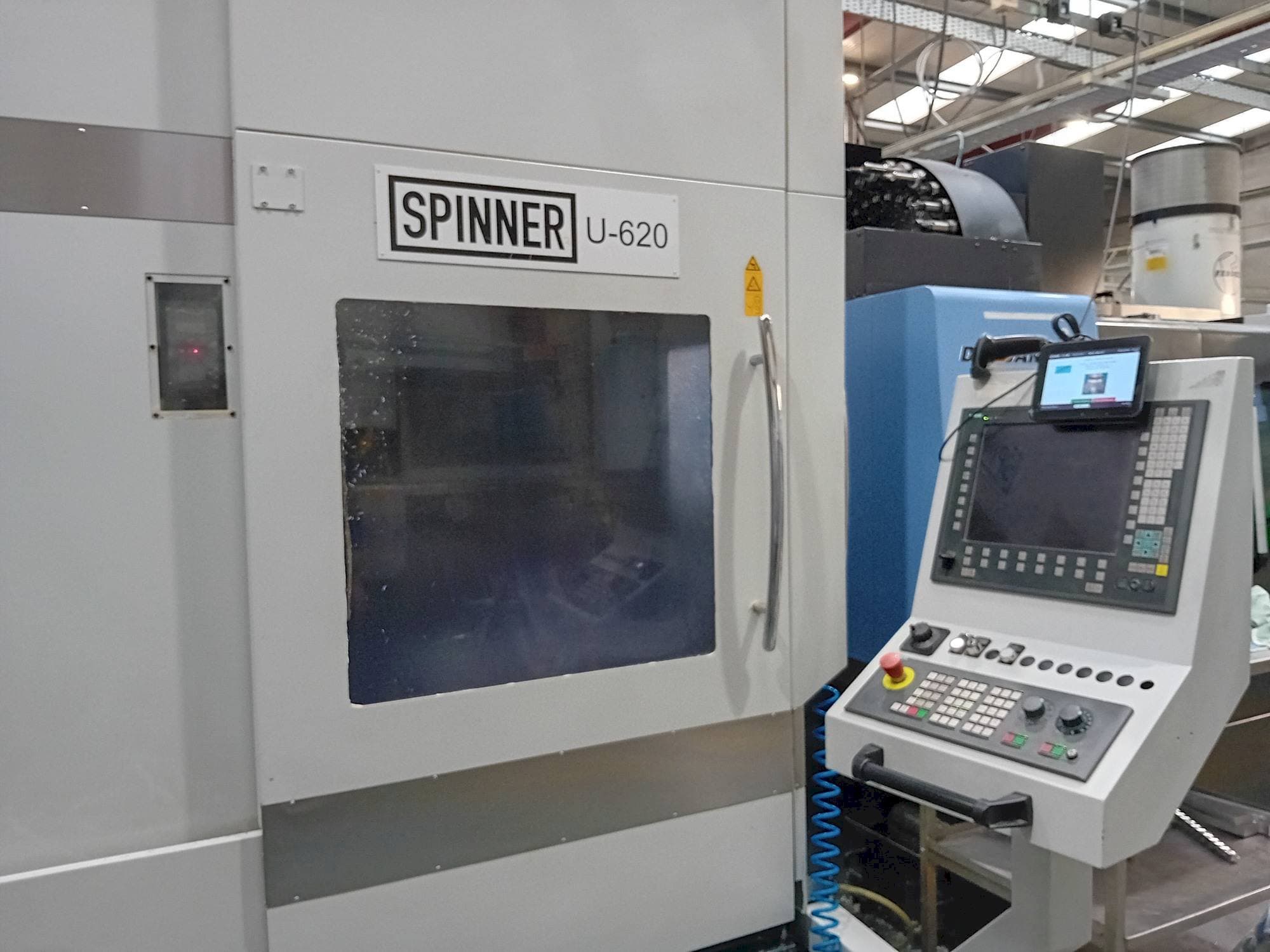 Frontansicht der SPINNER U5-620  Maschine