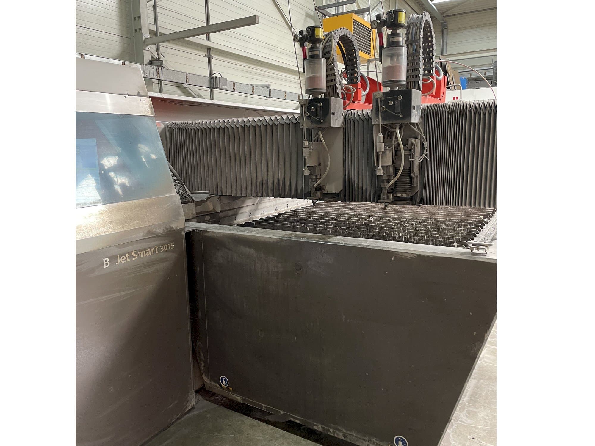 Frontansicht der Bystronic ByJet Smart 3015  Maschine