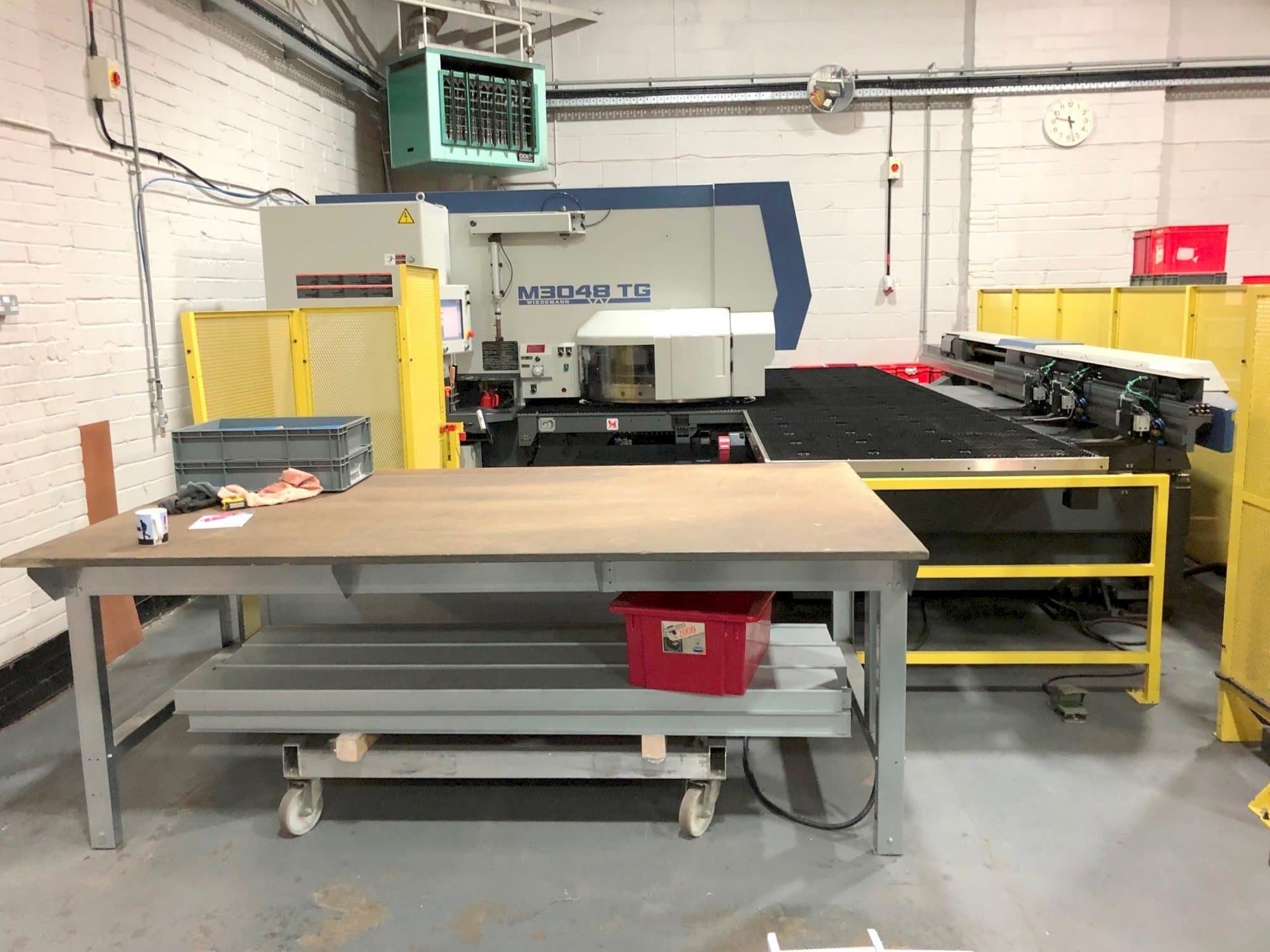 Frontansicht der Murata Wiedemann M3048 TG  Maschine