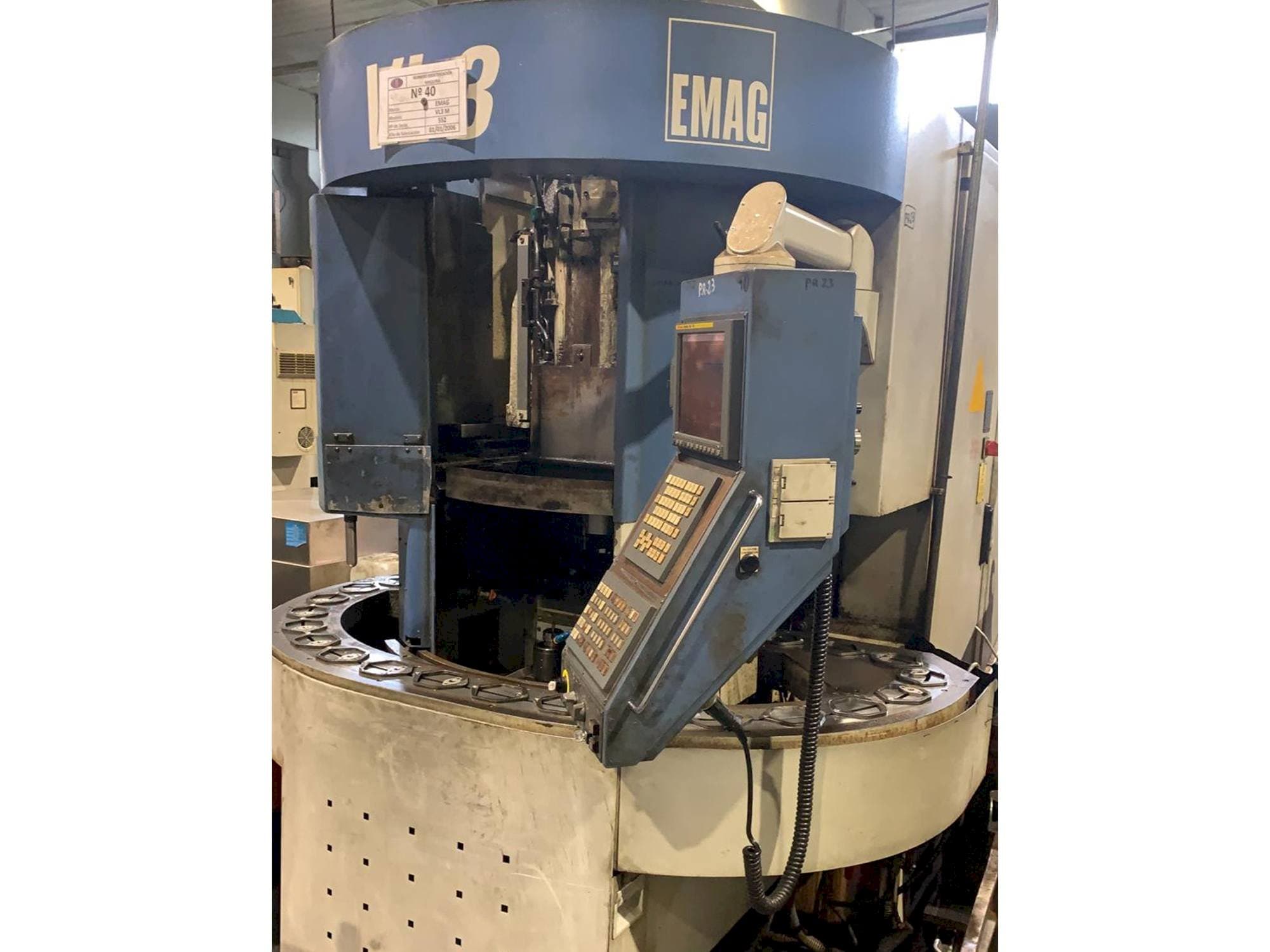 Frontansicht der EMAG VL 3 Maschine