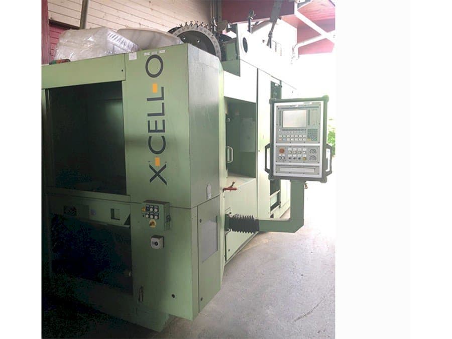 Frontansicht der Ex-cell-o XHC 241 M/3  Maschine