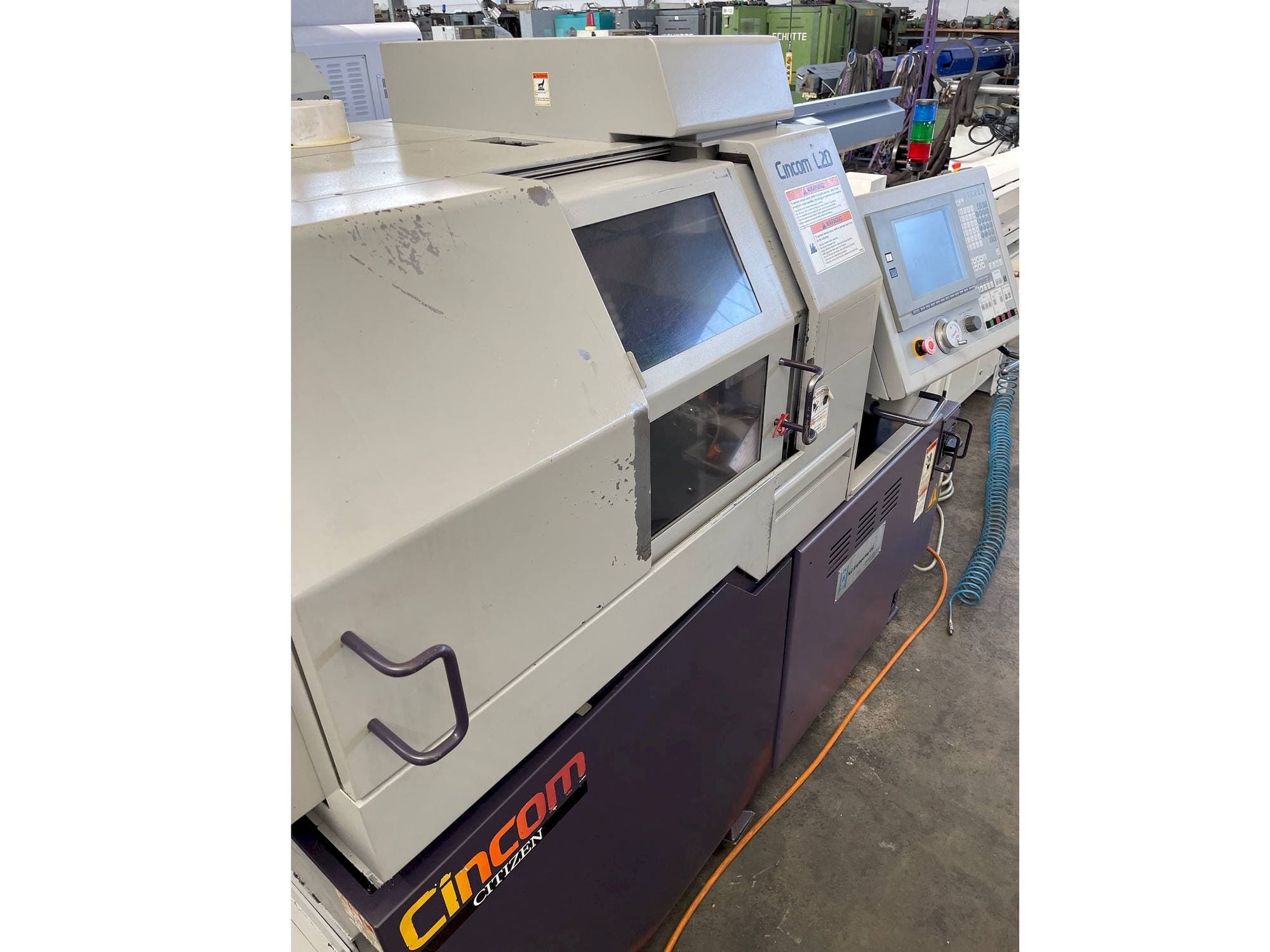 Frontansicht der Citizen L5 20-VII  Maschine