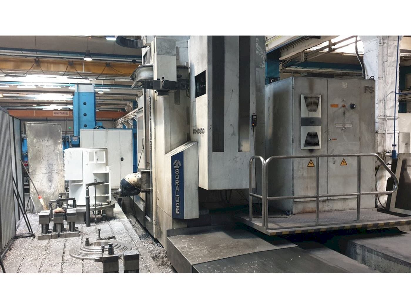 Frontansicht der Soraluce FS-10000  Maschine