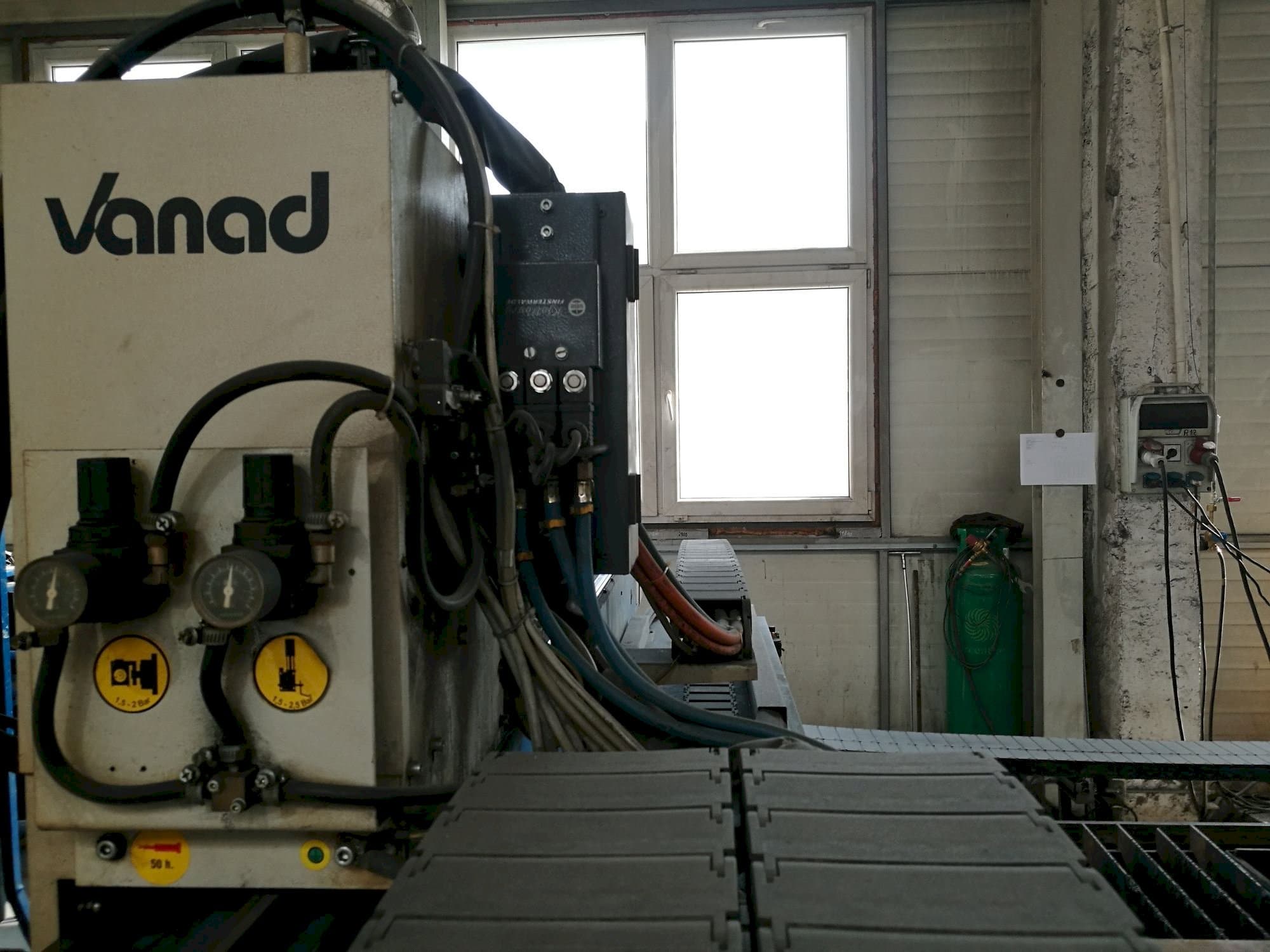 Frontansicht der Vanad Kjellberg Proxima HiFocus 80i  Maschine