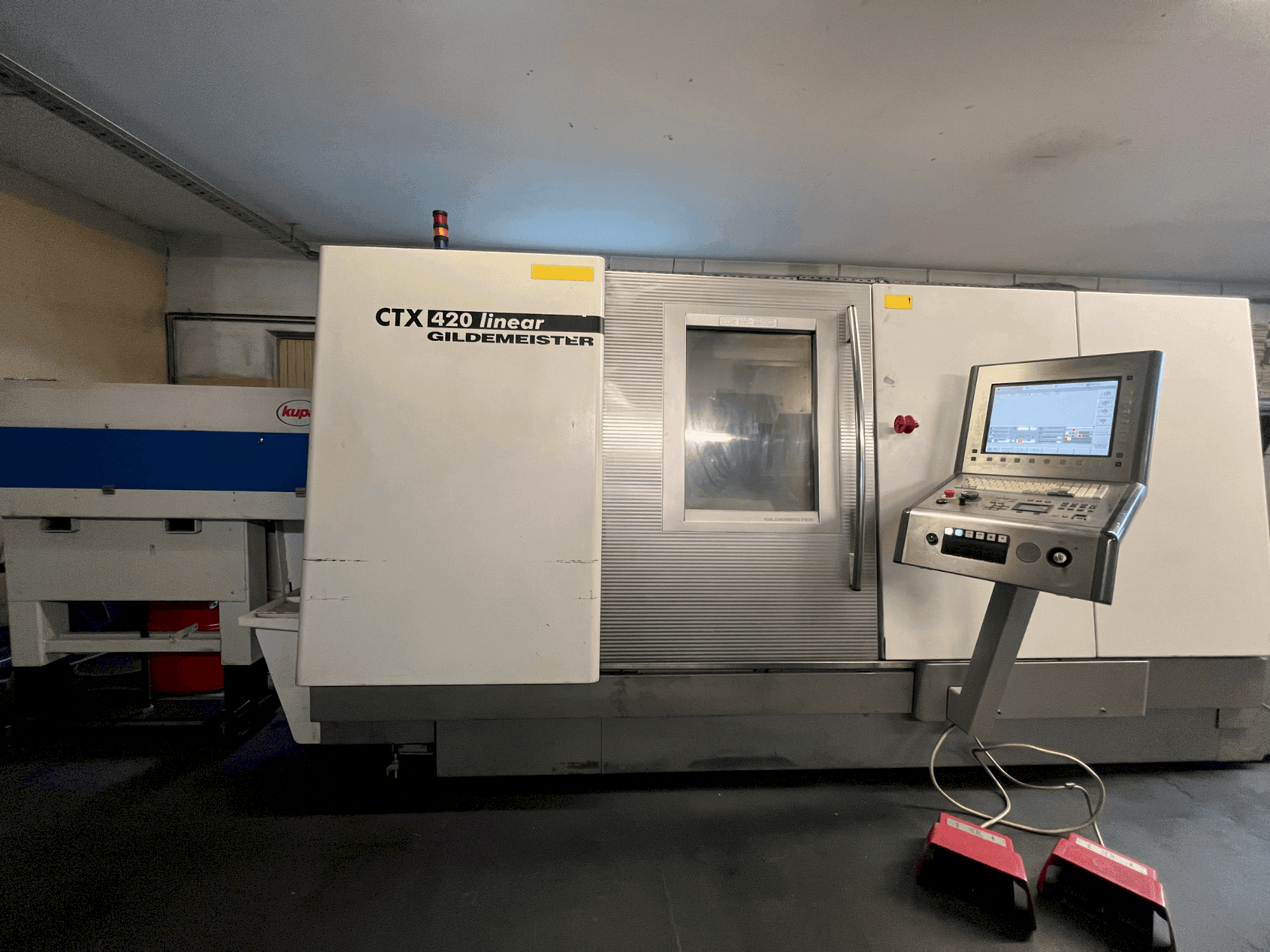 Frontansicht der Gildemeister CTX 420 linear  Maschine