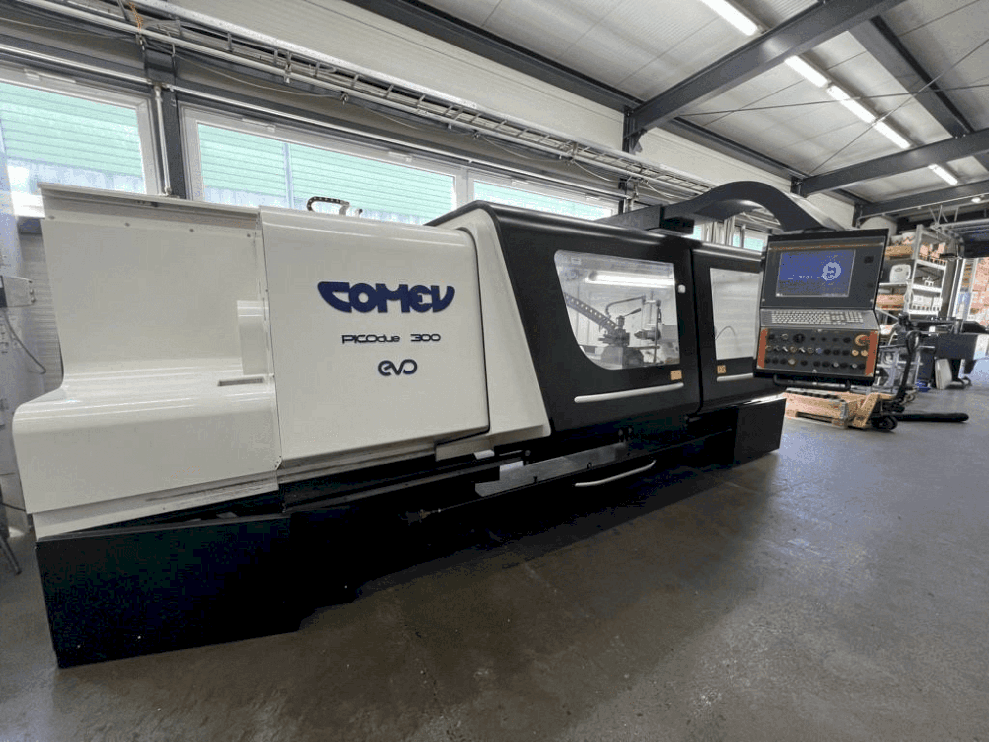 Frontansicht der COMEV PICOdue 300 EVO  Maschine