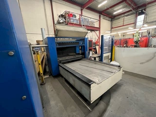 Frontansicht der Messer Easylas  Maschine