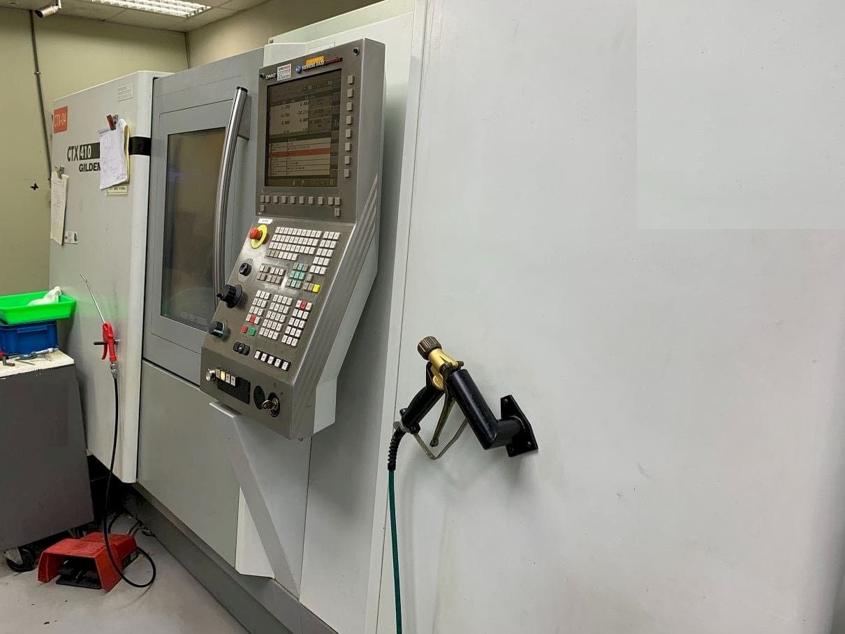 Frontansicht der Gildemeister CTX 410V6 Maschine