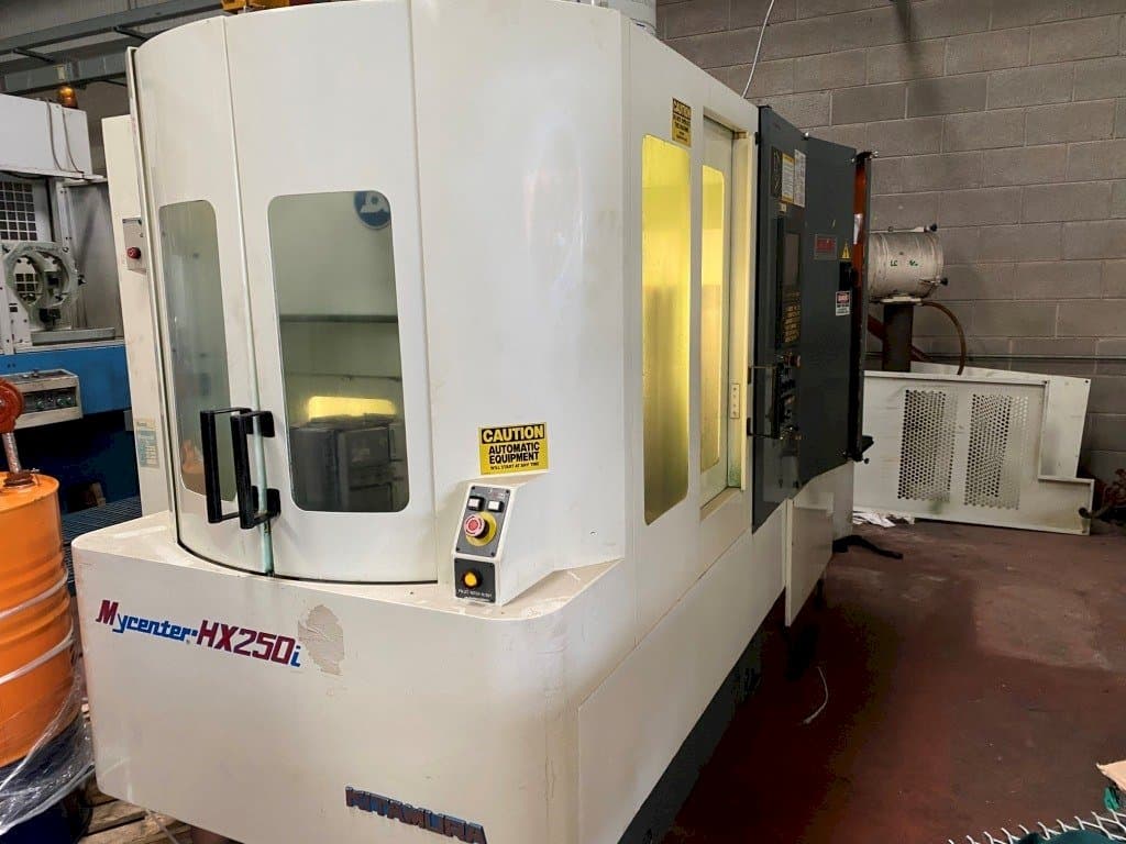 Frontansicht der Kitamura Mycenter HX250i  Maschine