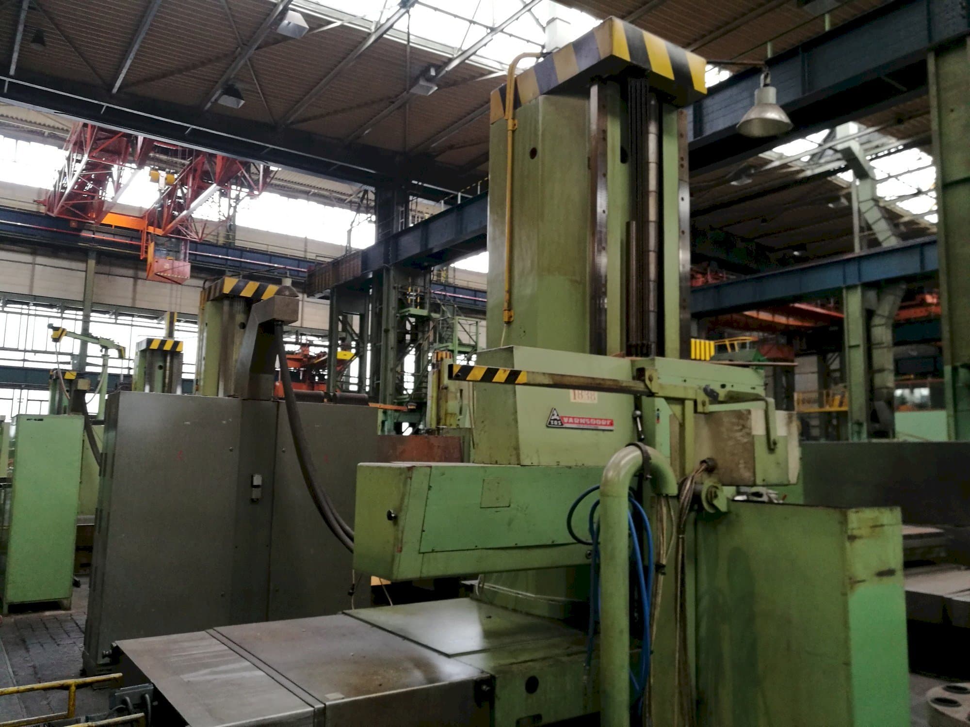 Frontansicht der TOS WHN 13  Maschine