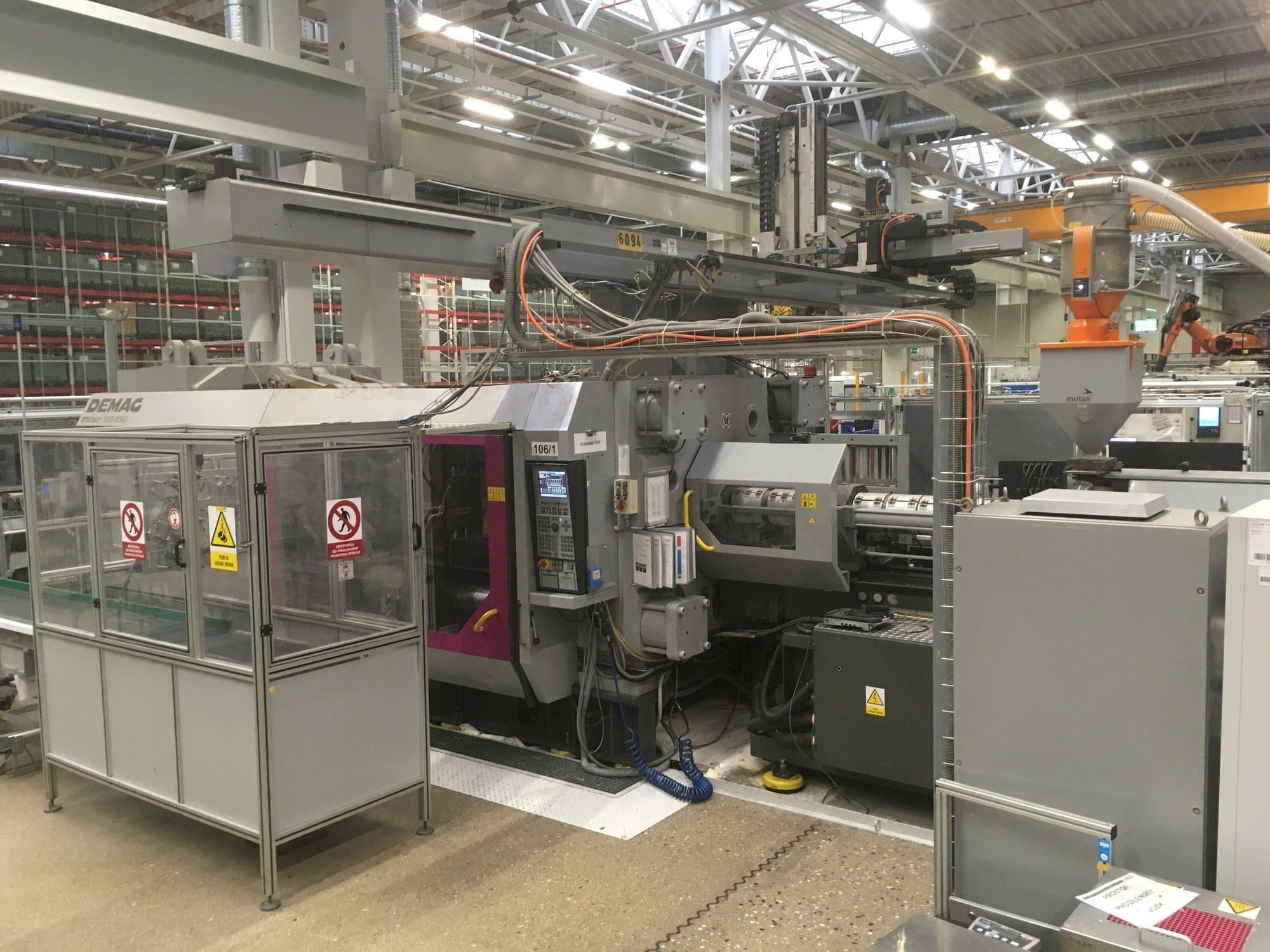 Frontansicht der DEMAG Ergotech 1000-8000  Maschine